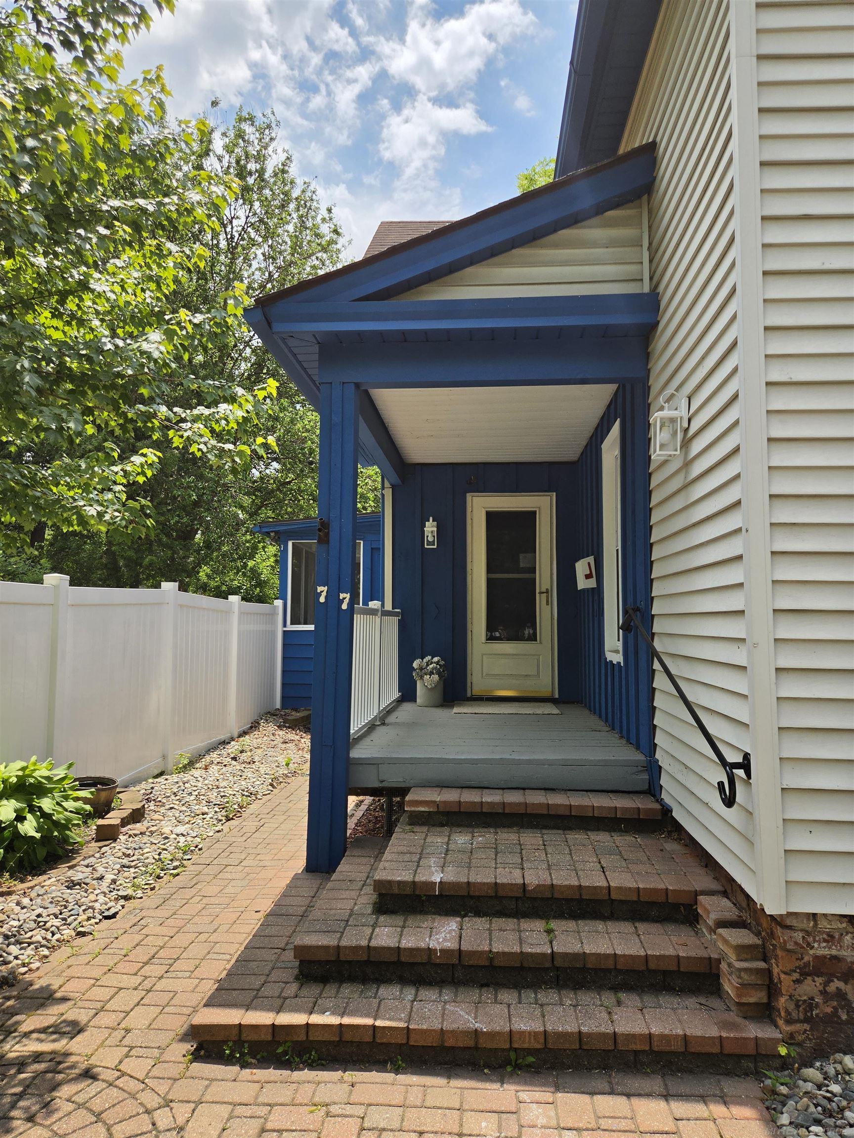 77 Hubbard ST