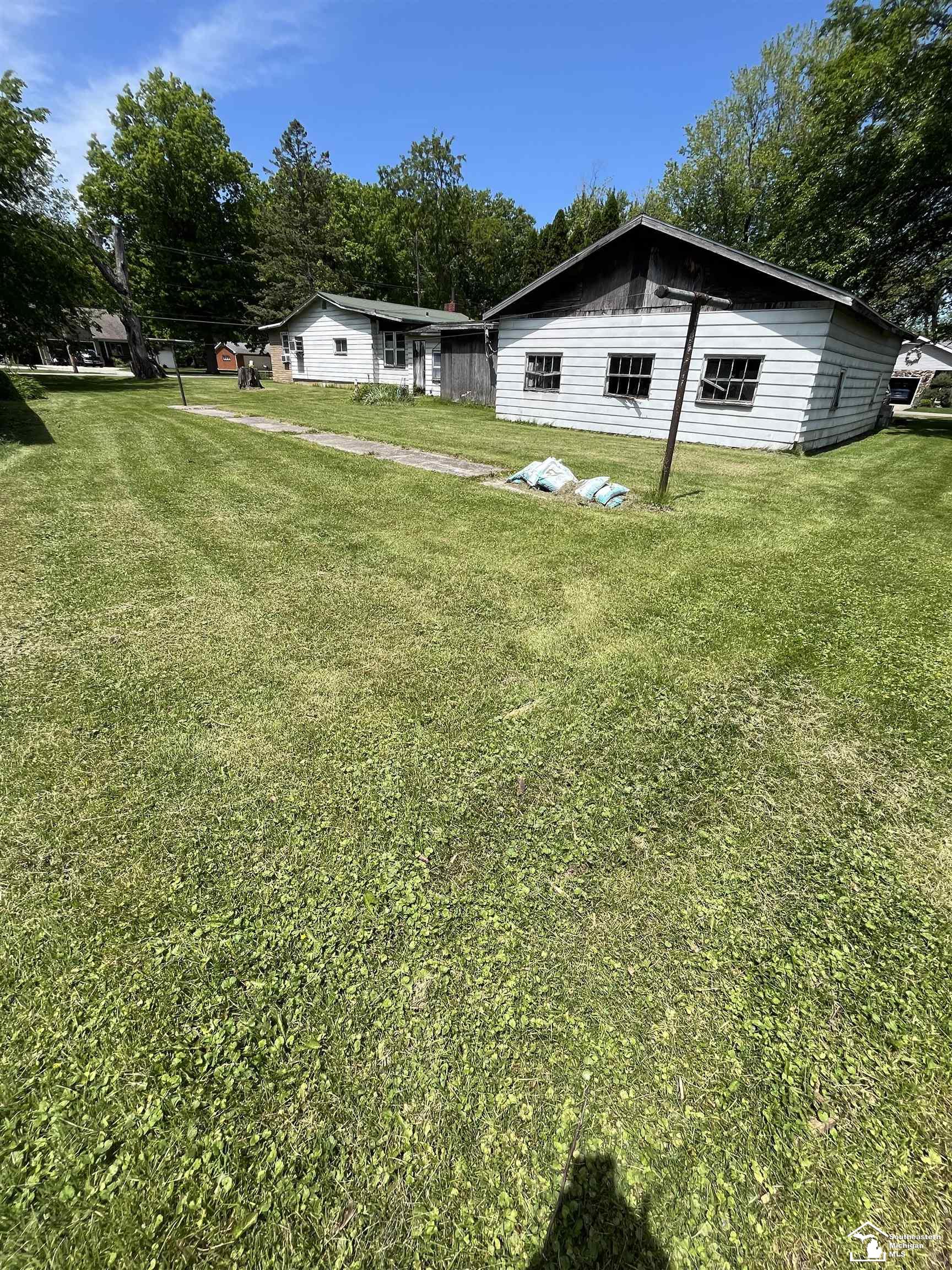 13698 Laplaisance RD