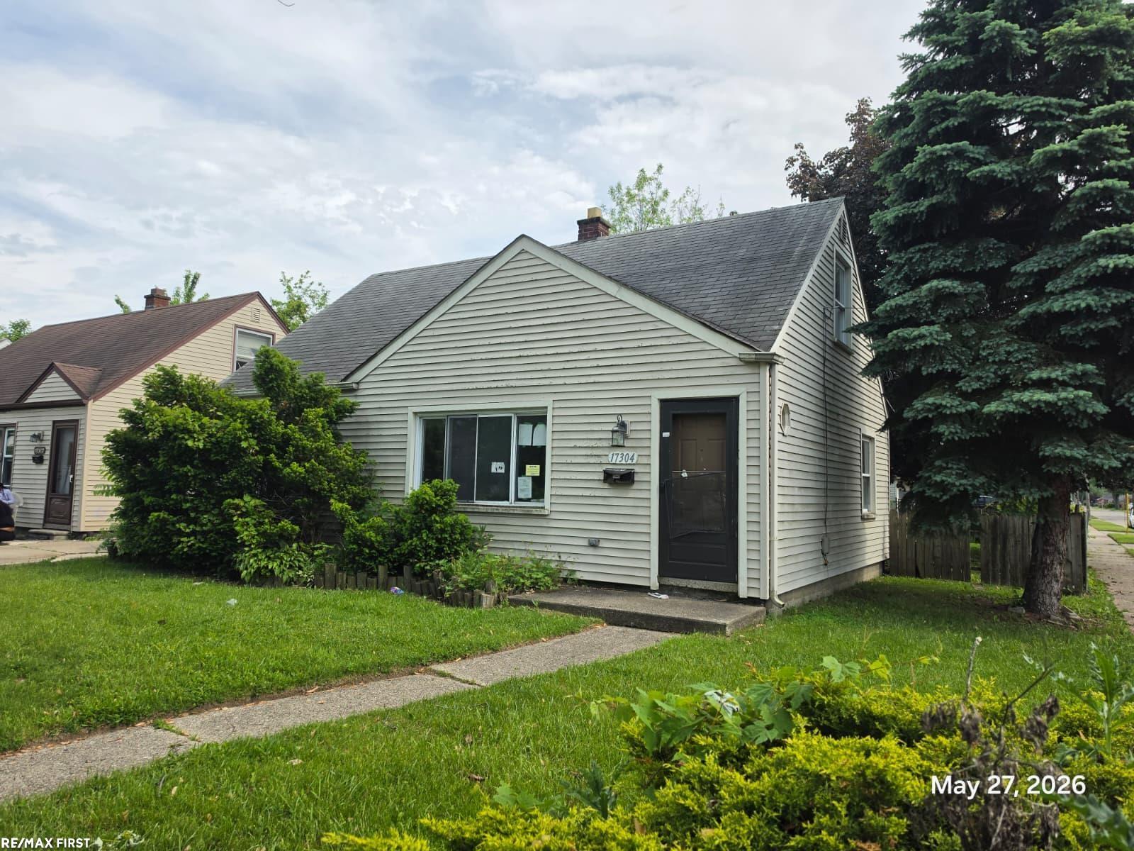 17304 Lincoln AVE