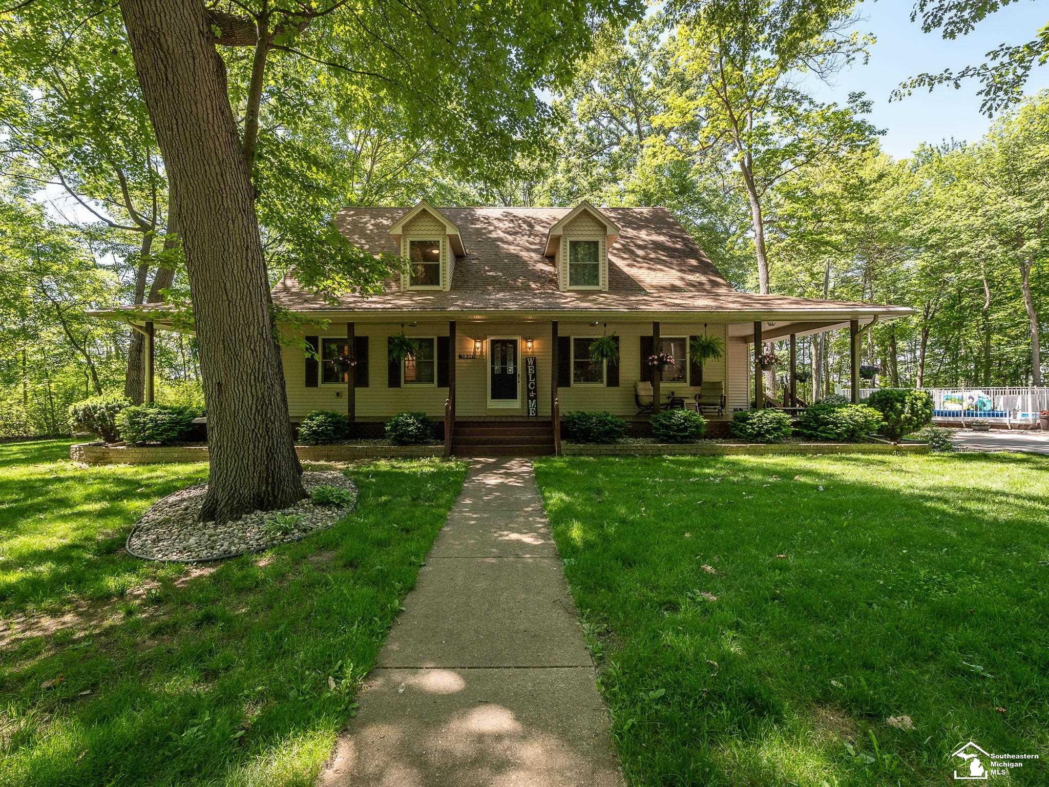 1326 S Raisinville RD