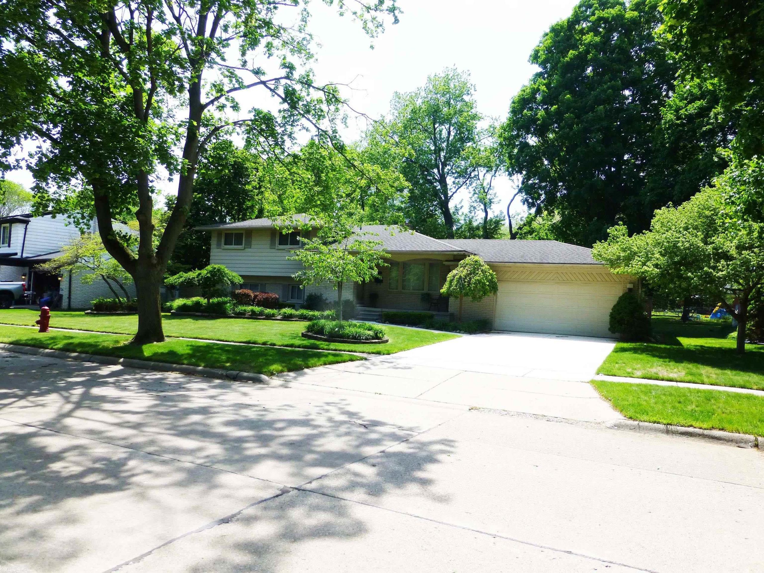 16117 Alpine DR