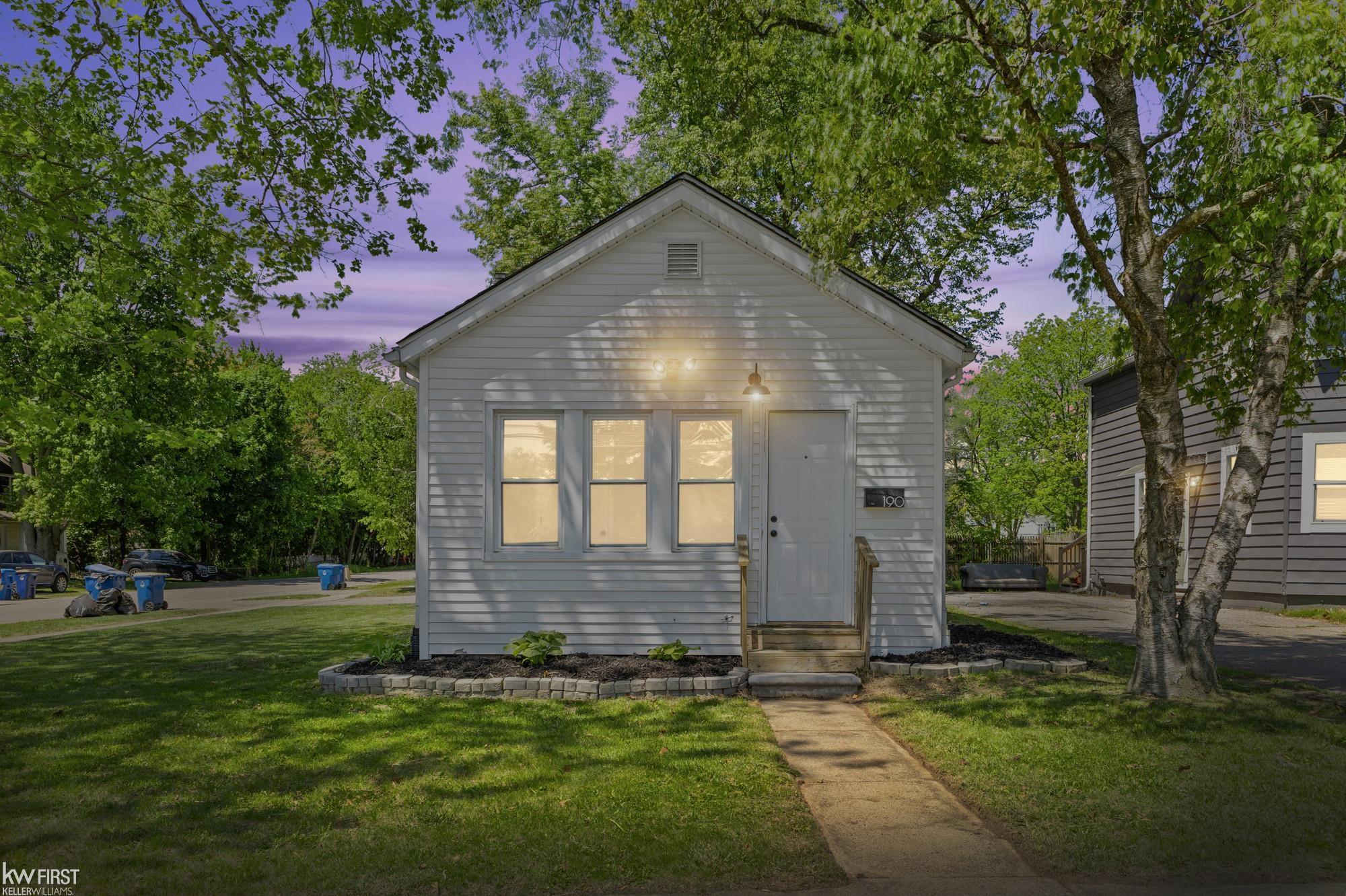 190 S Lynn AVE
