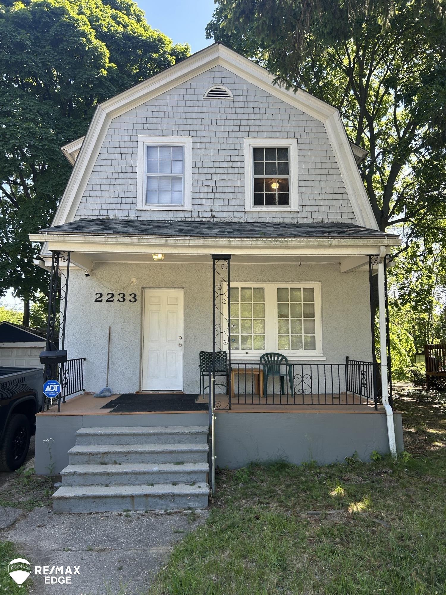 2233 Joliet  ST