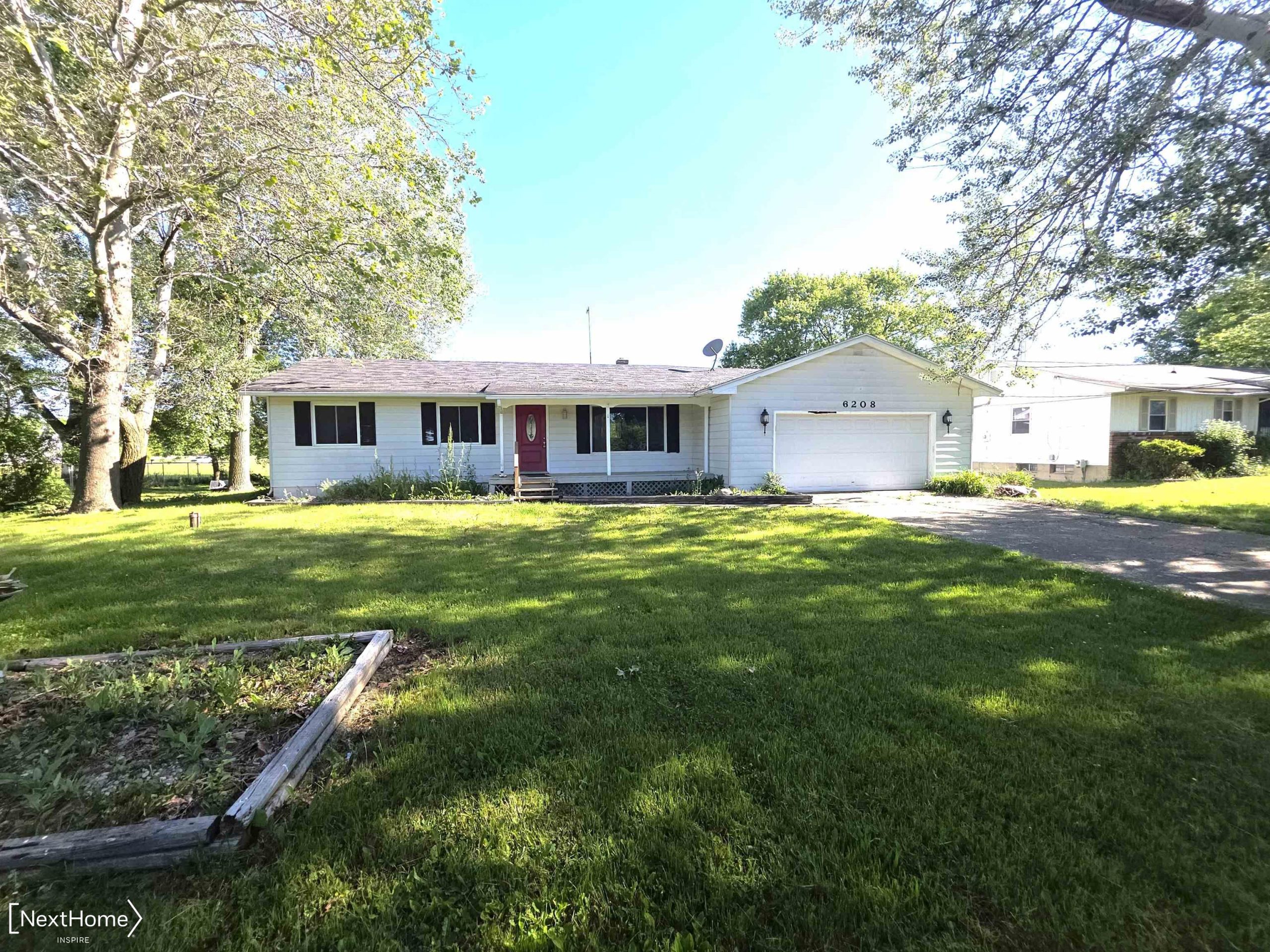 6208 W Mount Morris RD