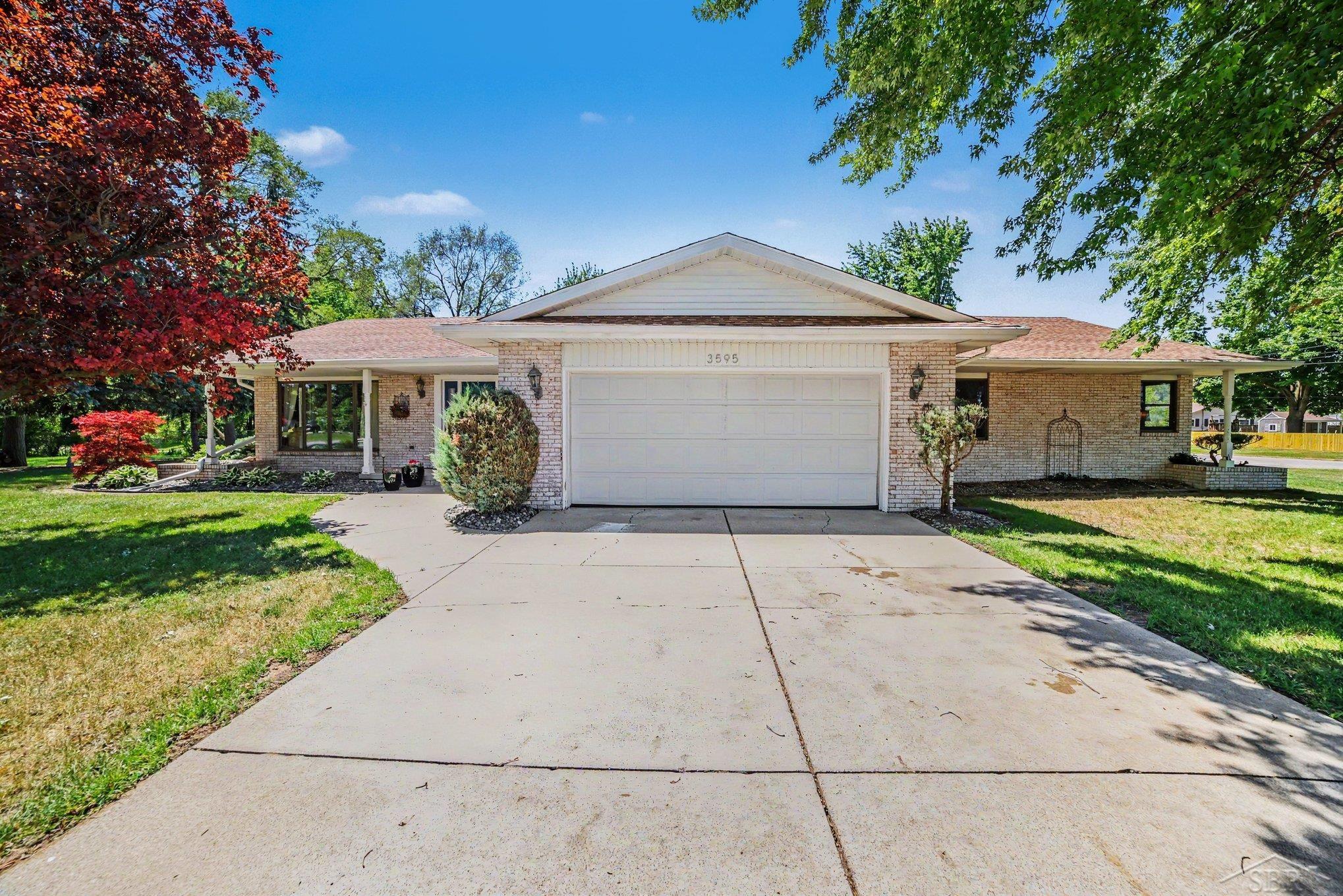3595 Hermansau DR