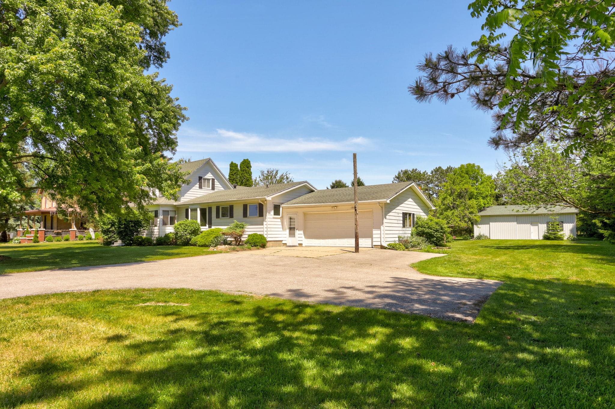 1305 S Gera RD