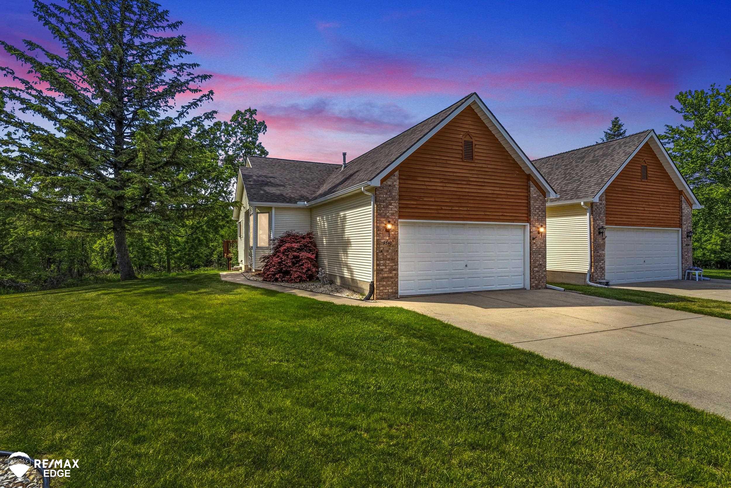9340 Rayna DR