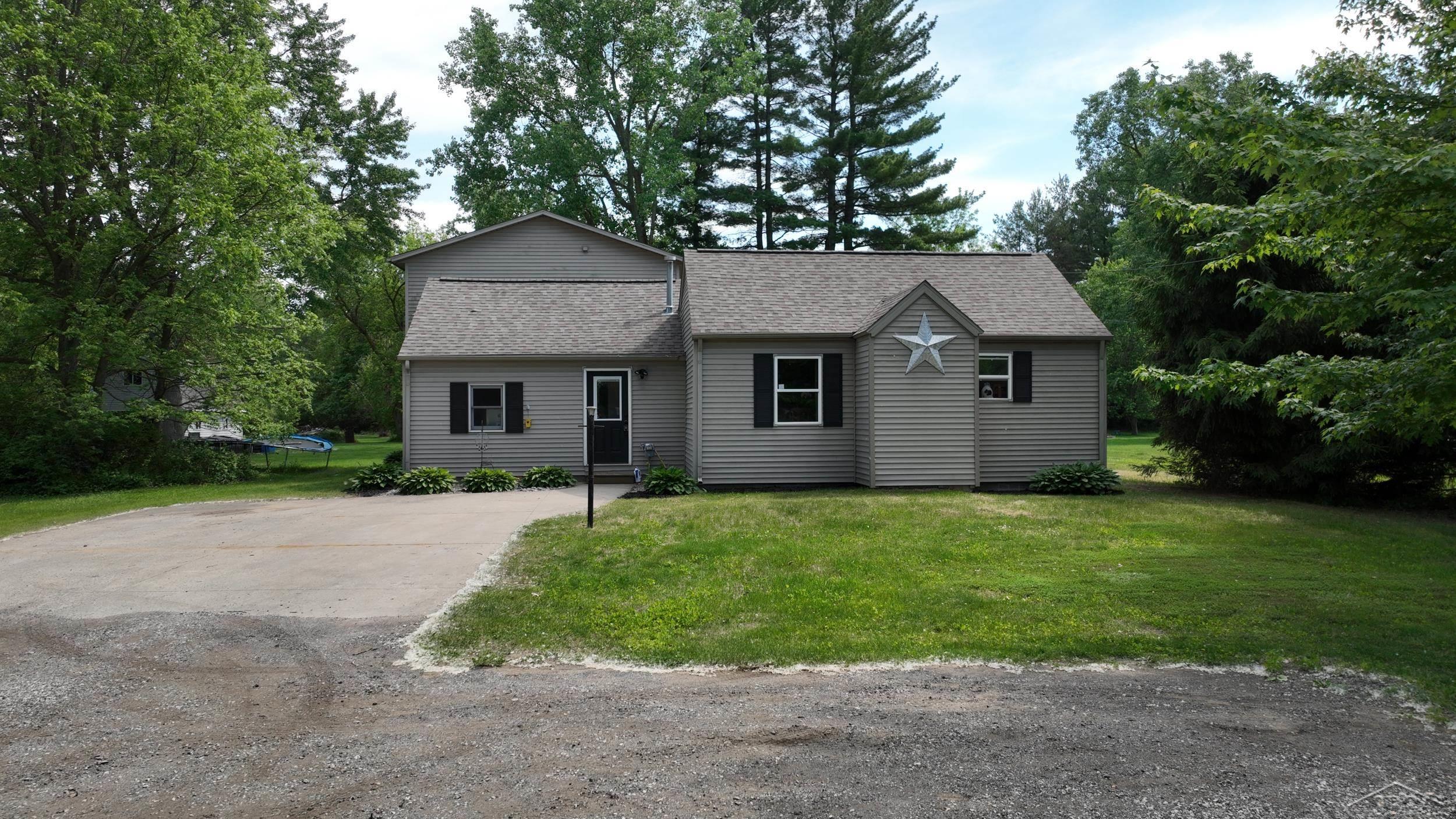 22359 Gratiot RD