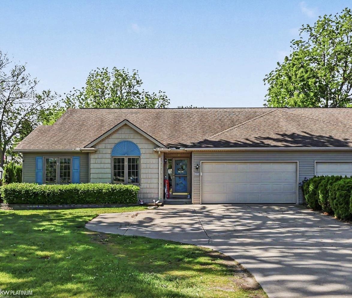 393 Pointe Tremble RD