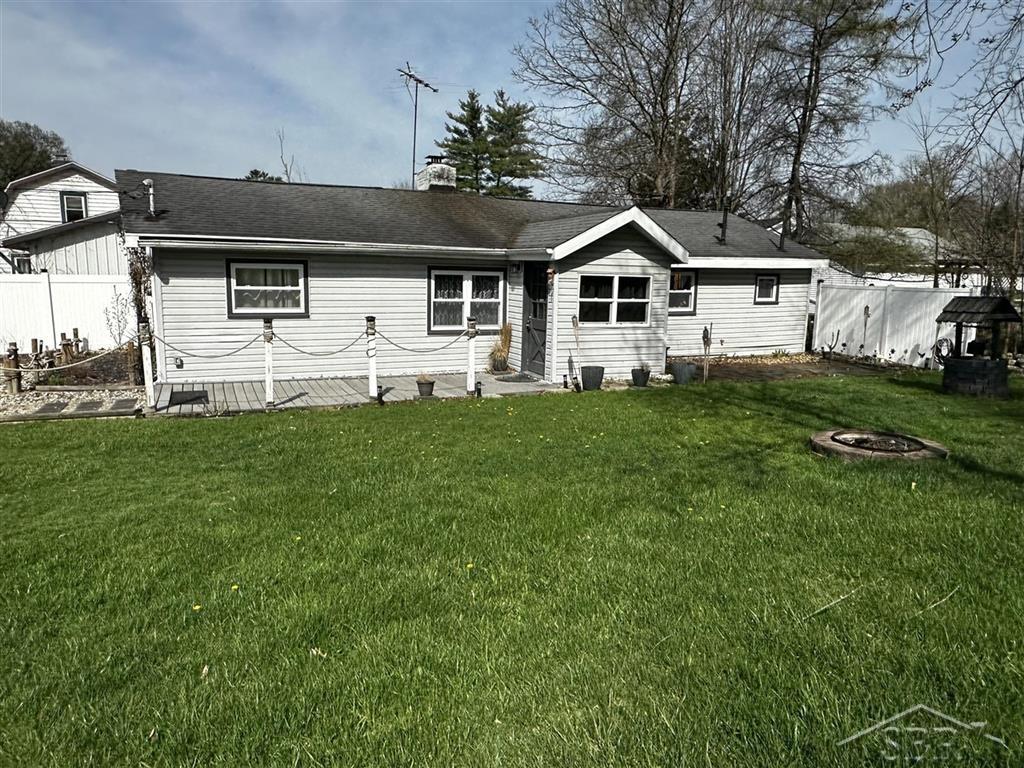 520 W Jessie ST