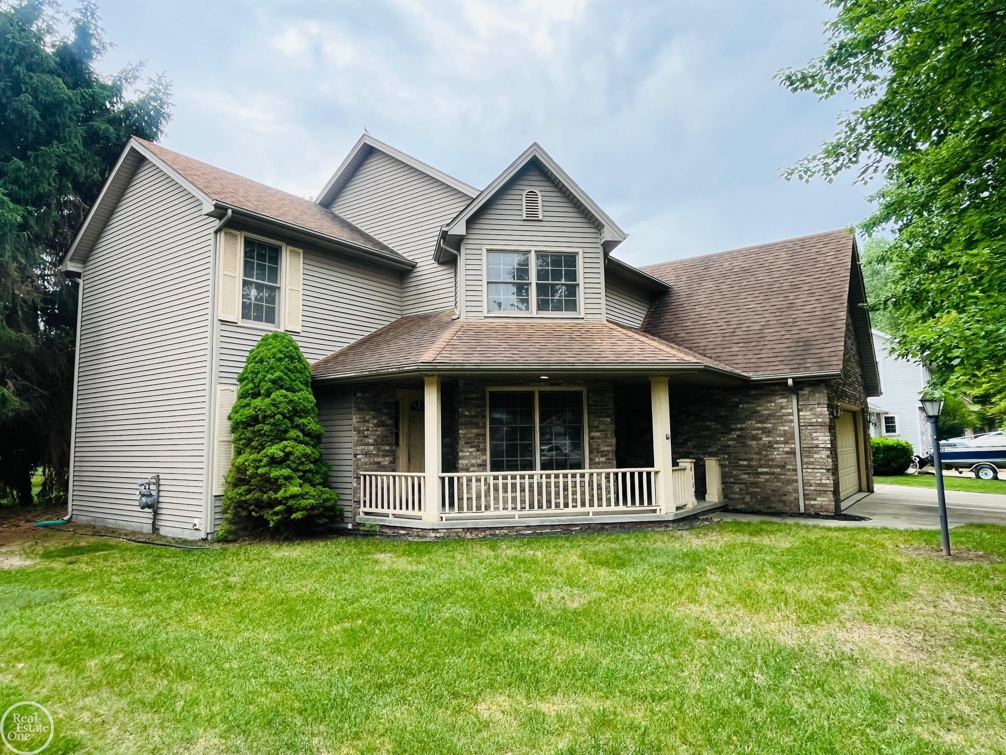 4102 James CT