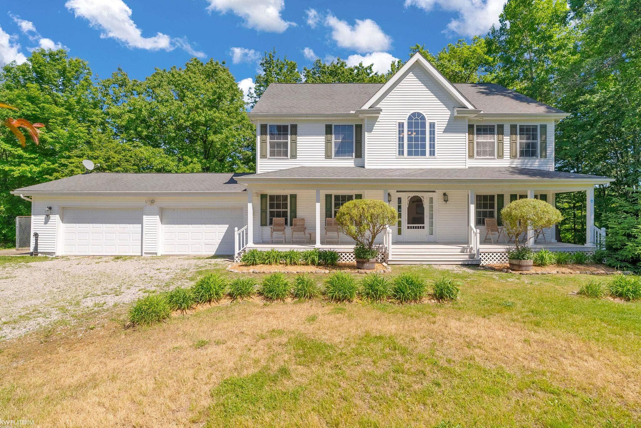 8211 Black River RD
