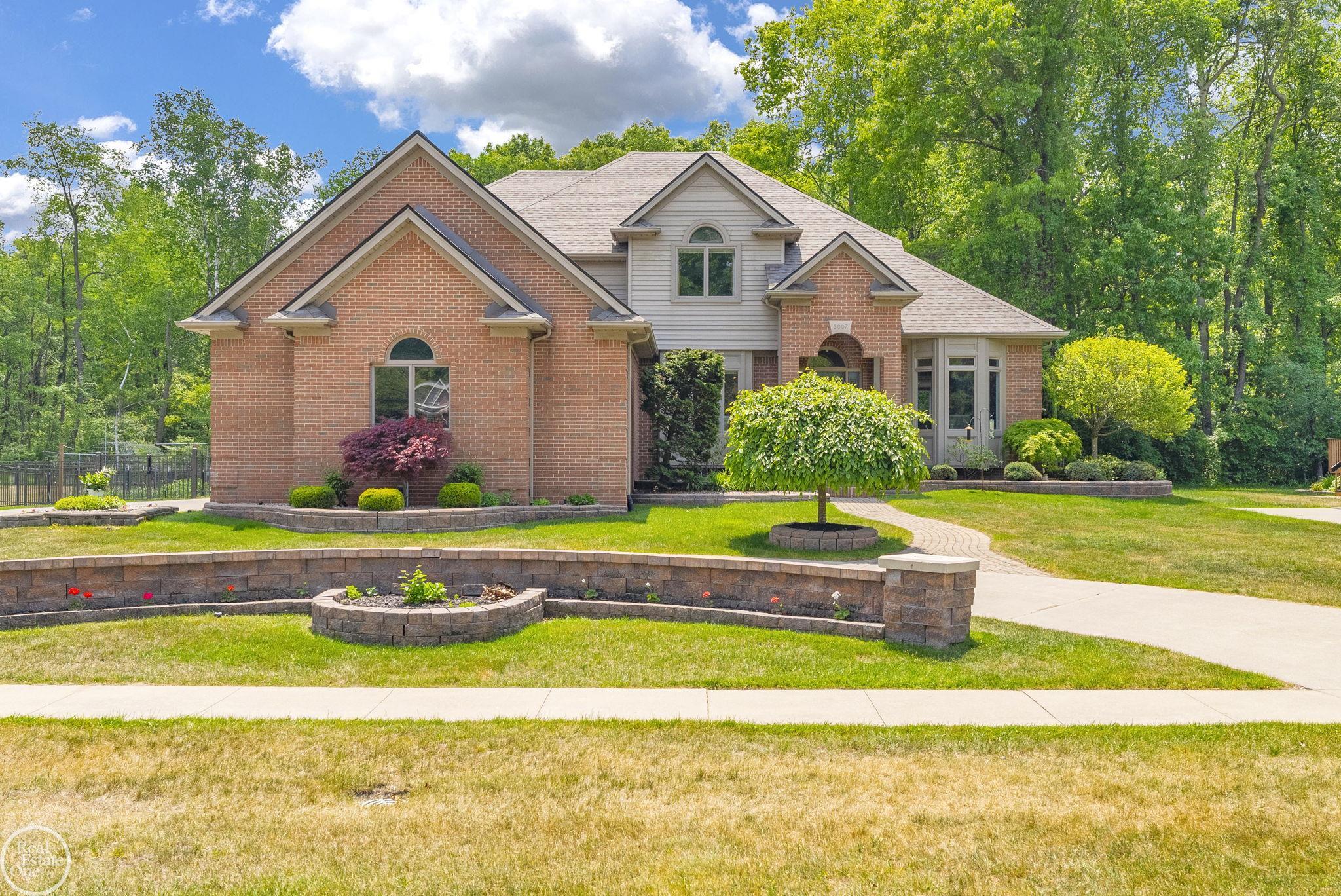 3007 Shorewood BLVD