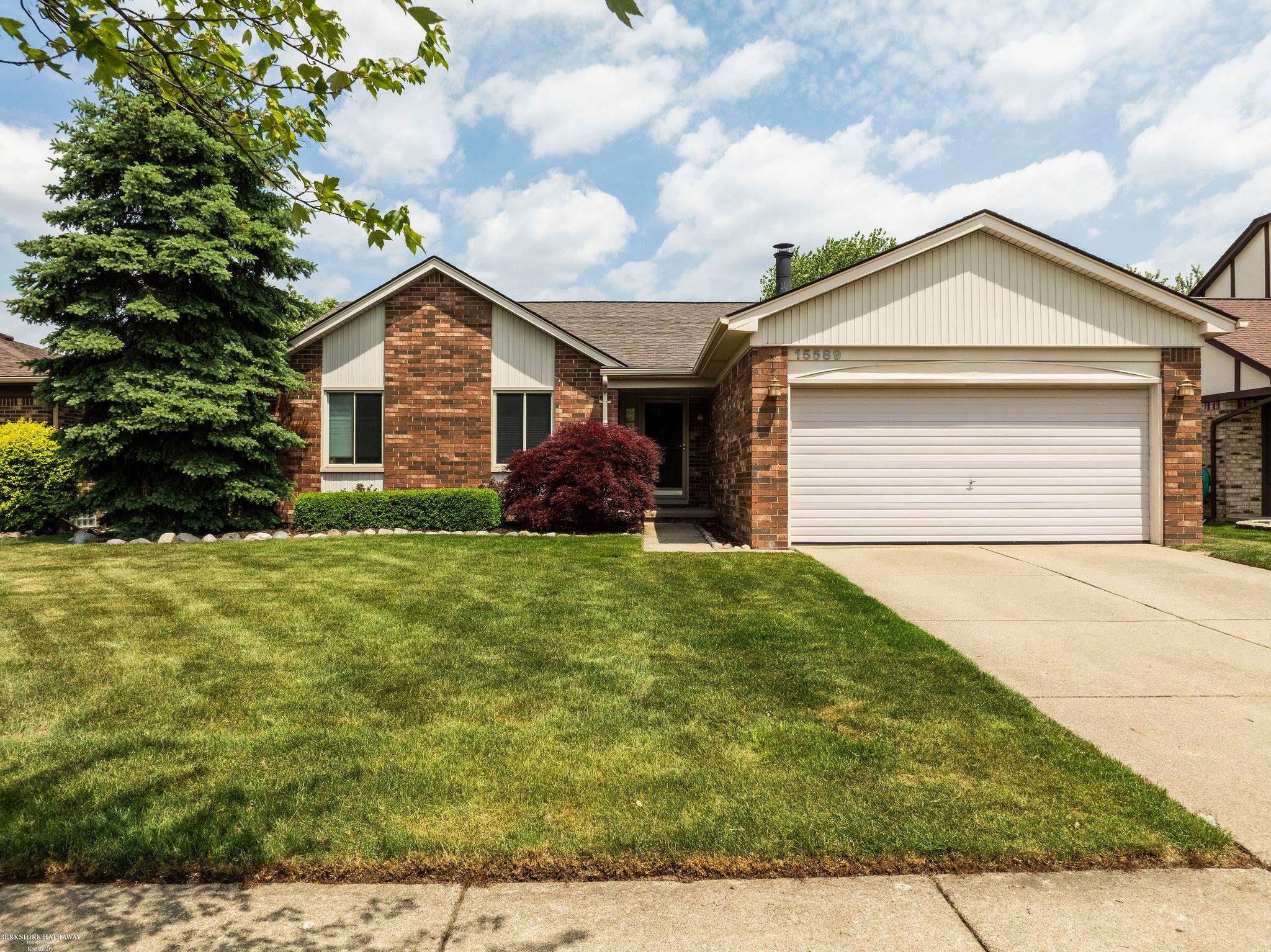15589 Winter Park DR