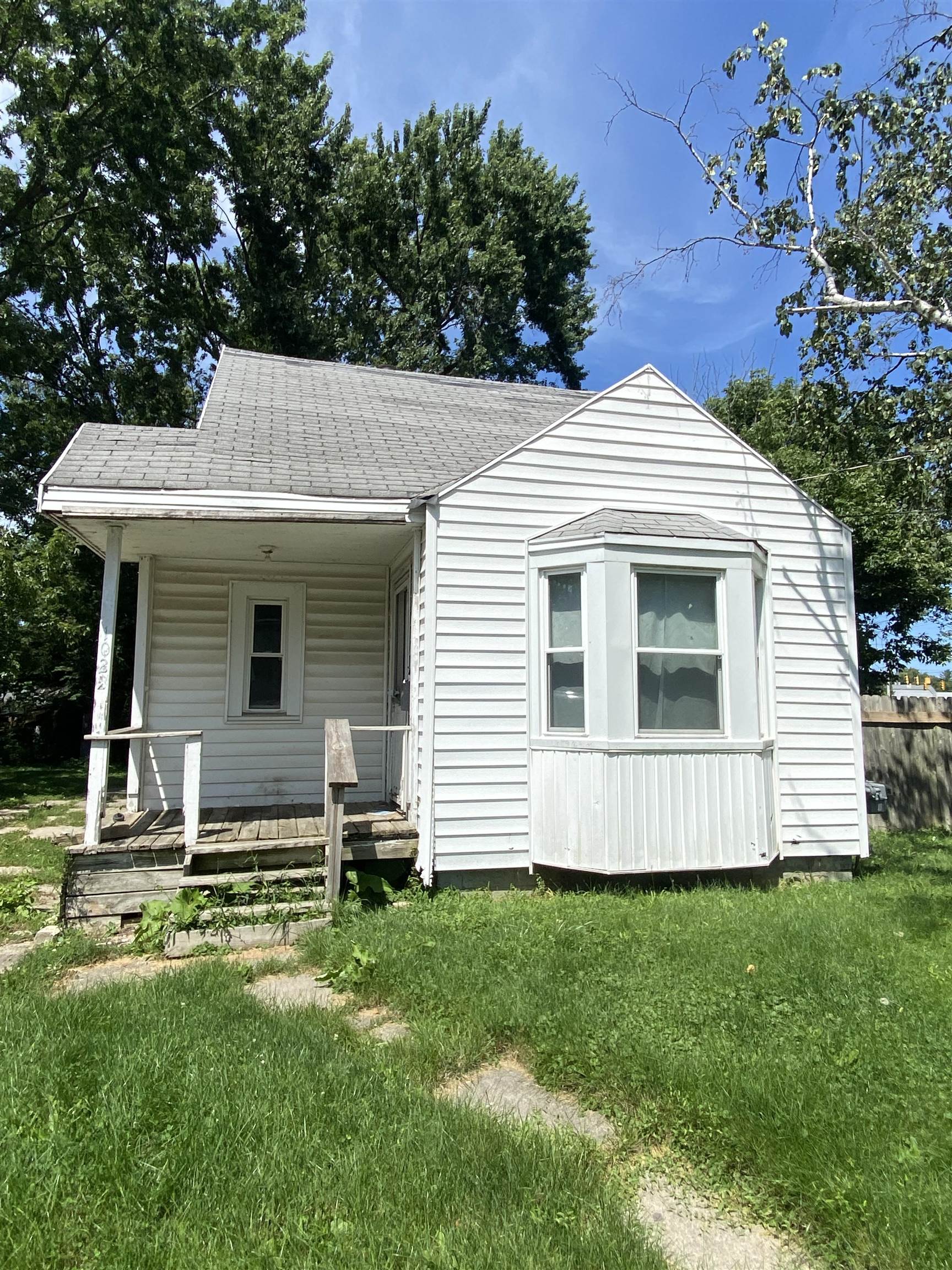 1028 Campbell