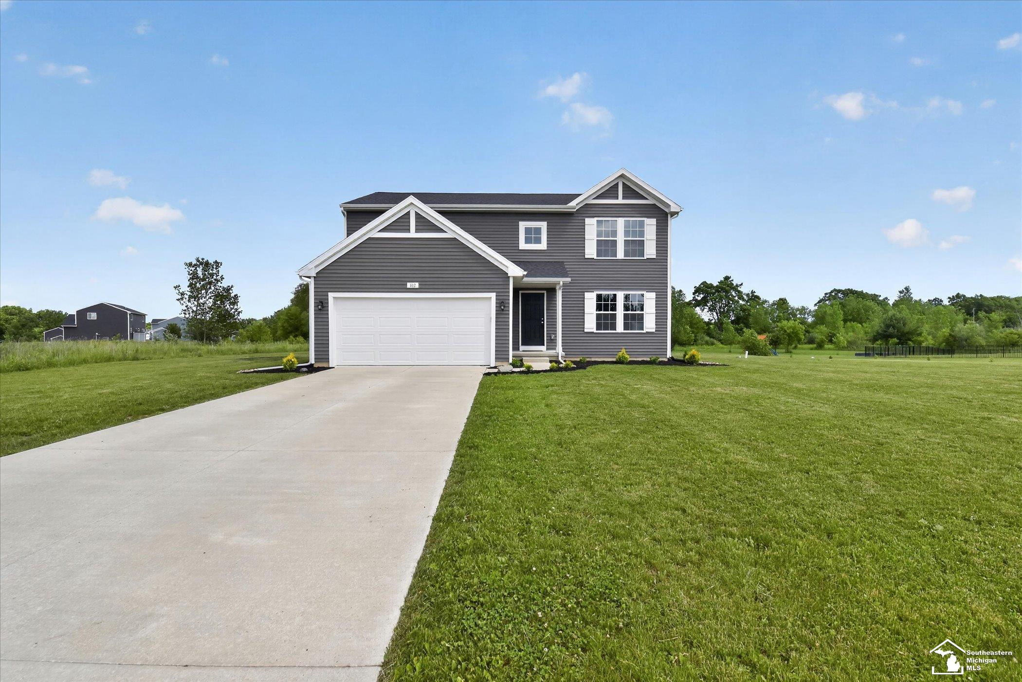 102 Forest WAY