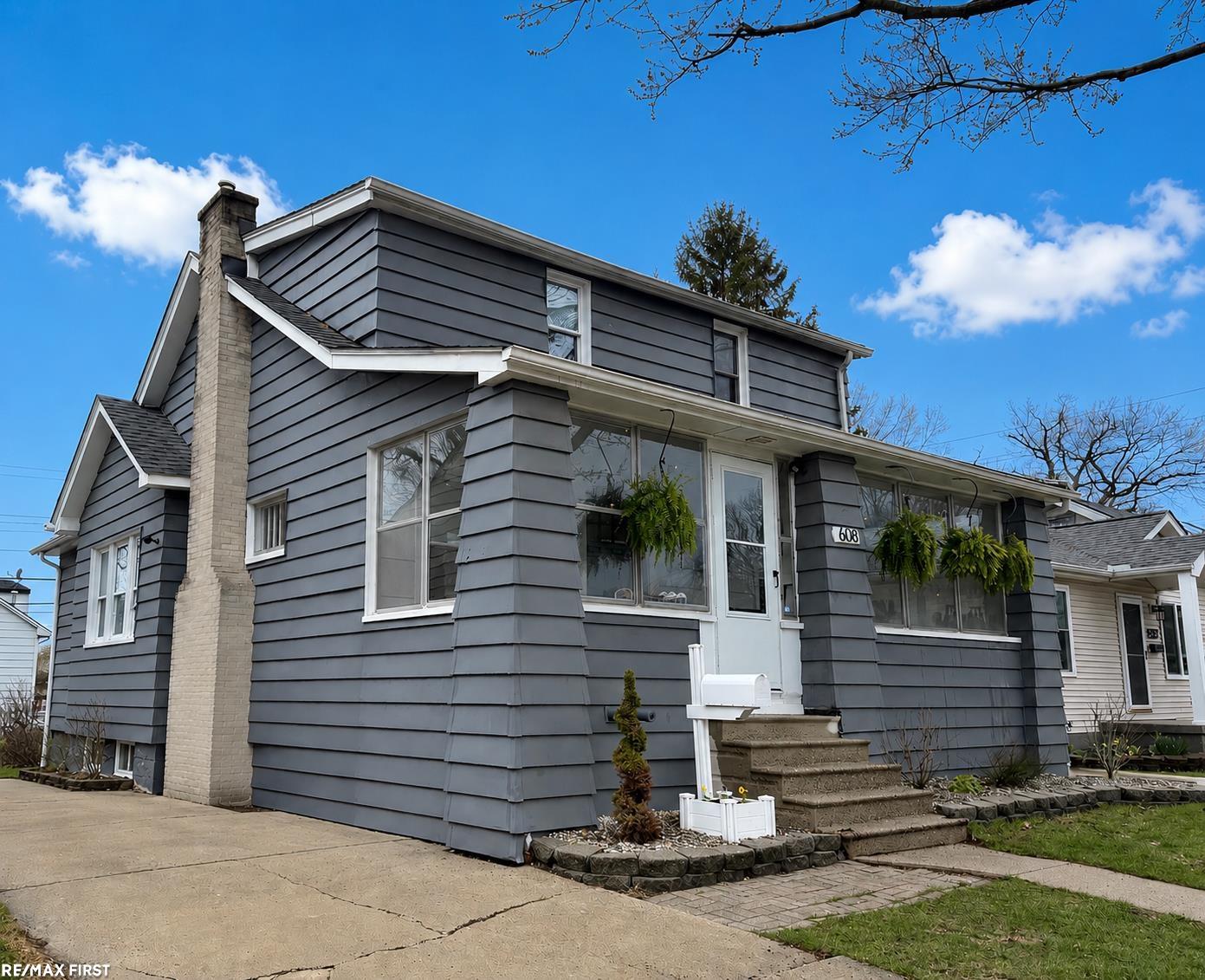 608 S Edgeworth AVE