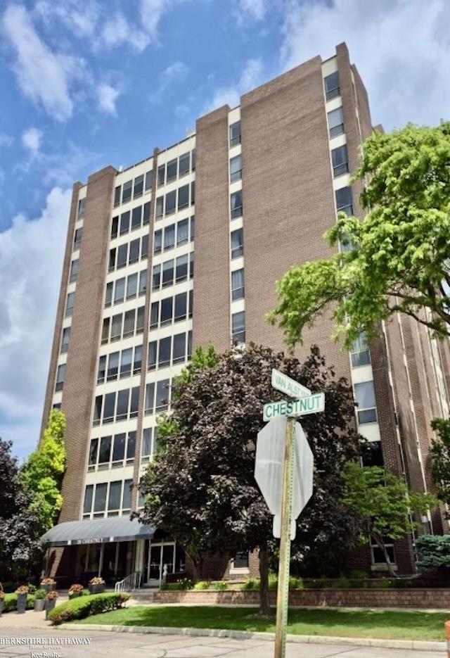 20 Chestnut ST