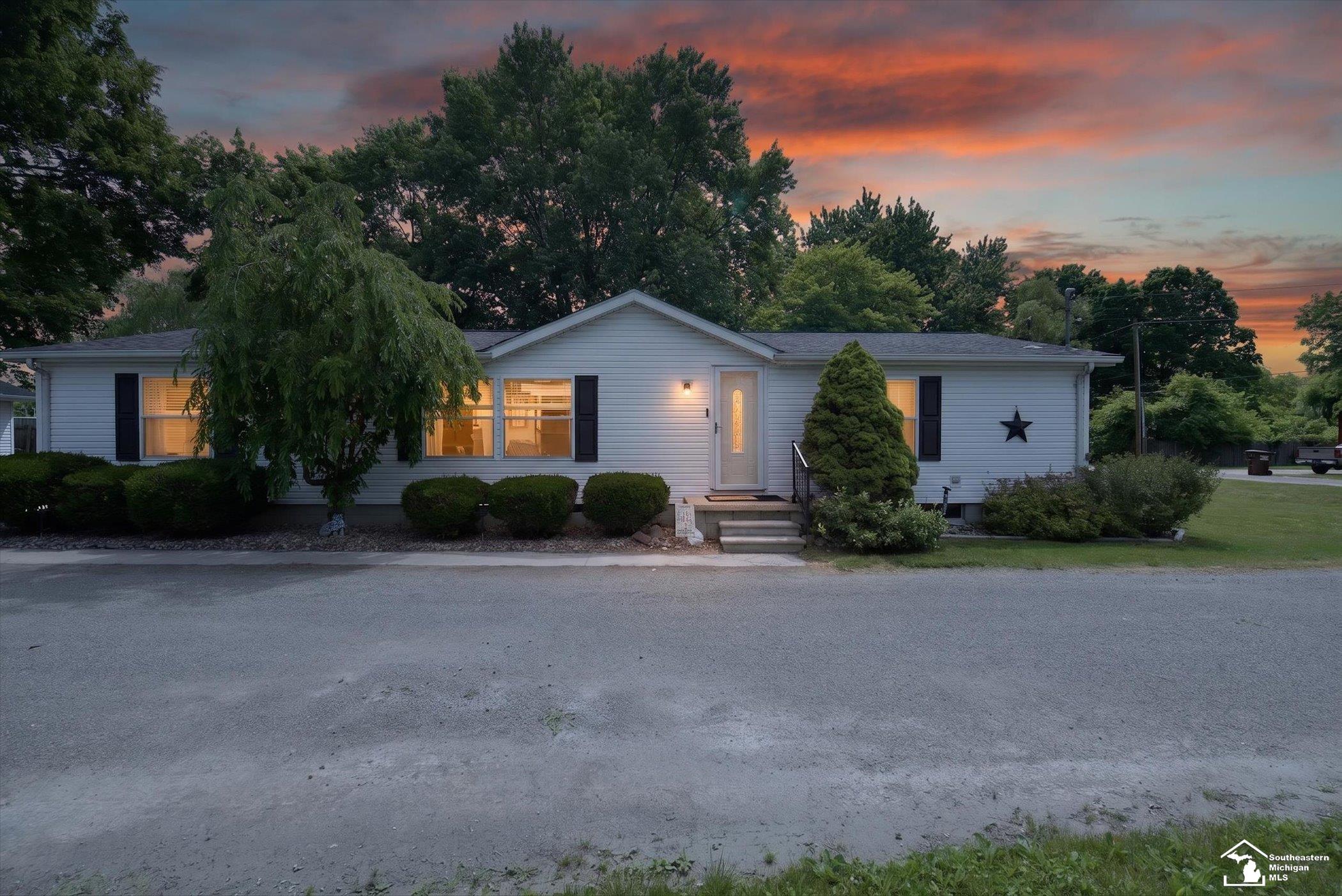 1070 Cherry RD