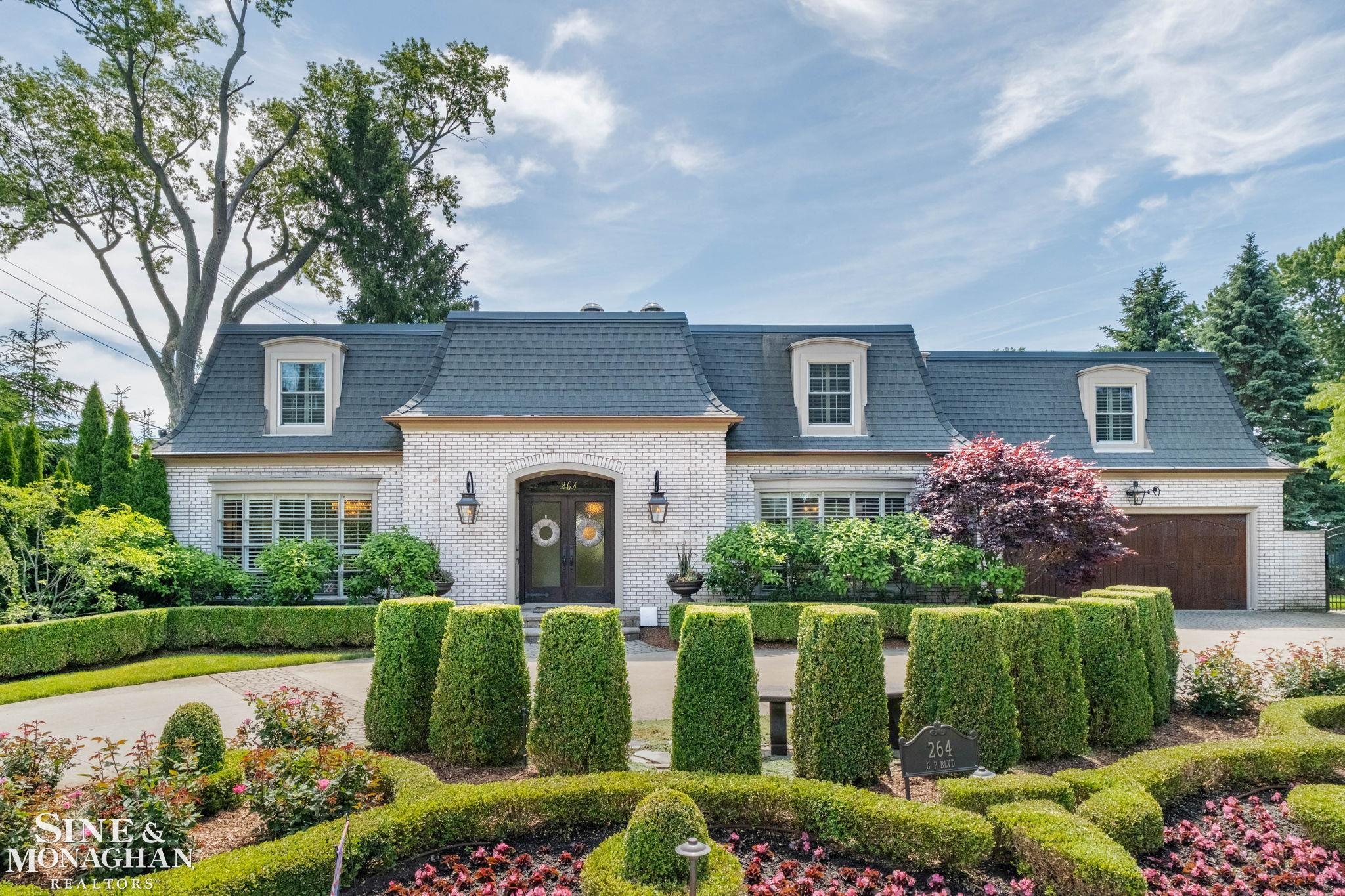 264 Grosse Pointe BLVD