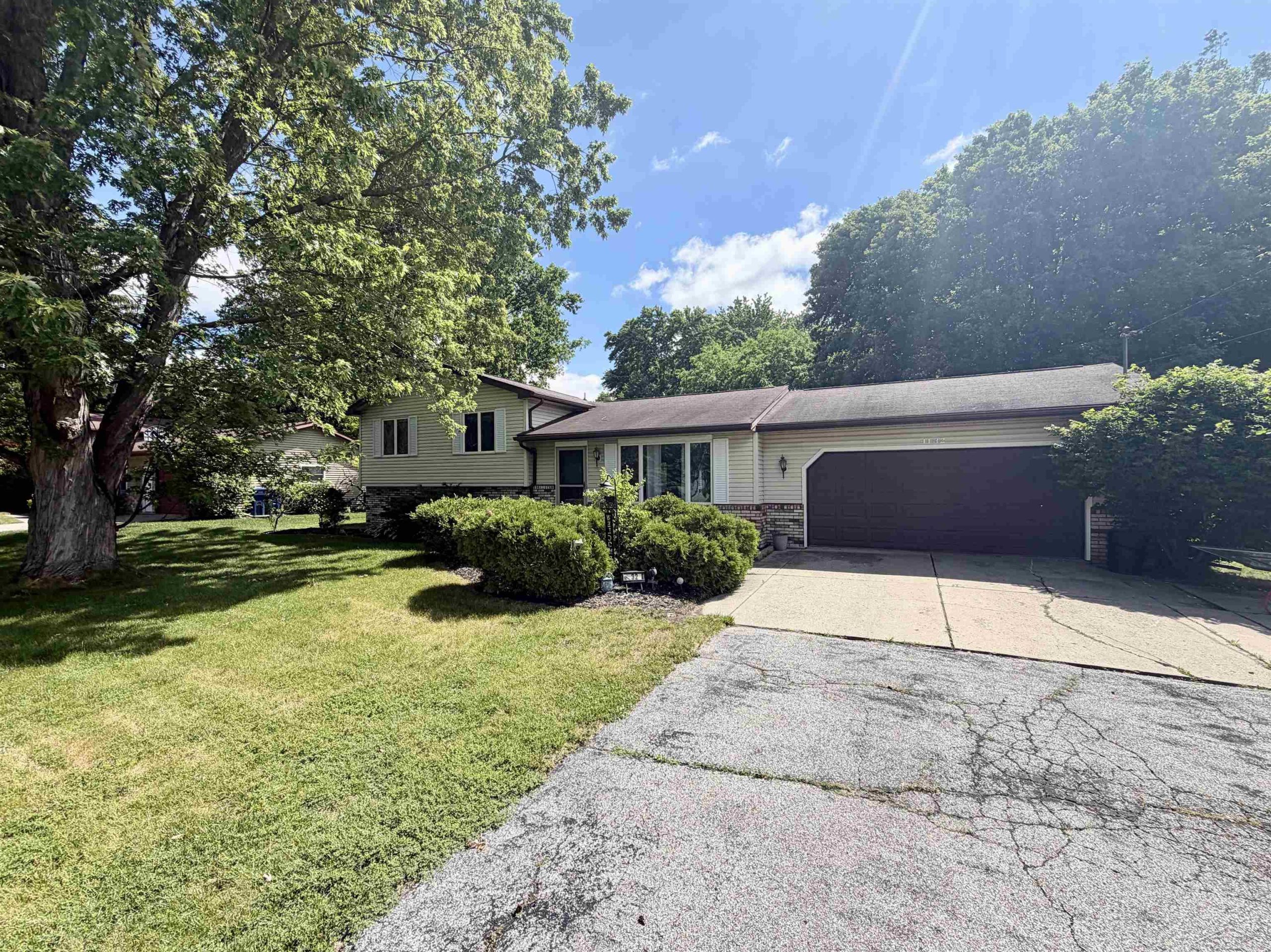 4132 Meadowbrook