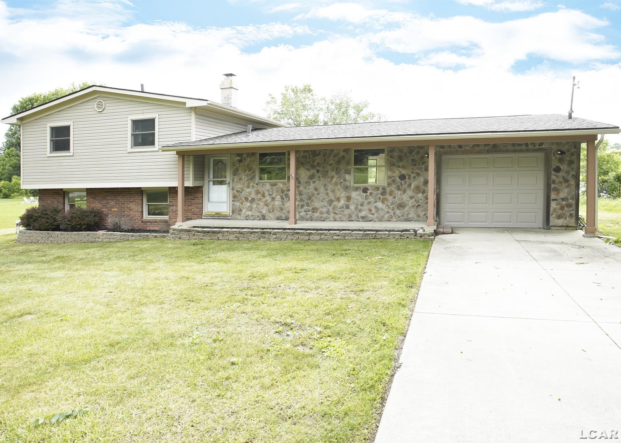 9315 Kingsley DR