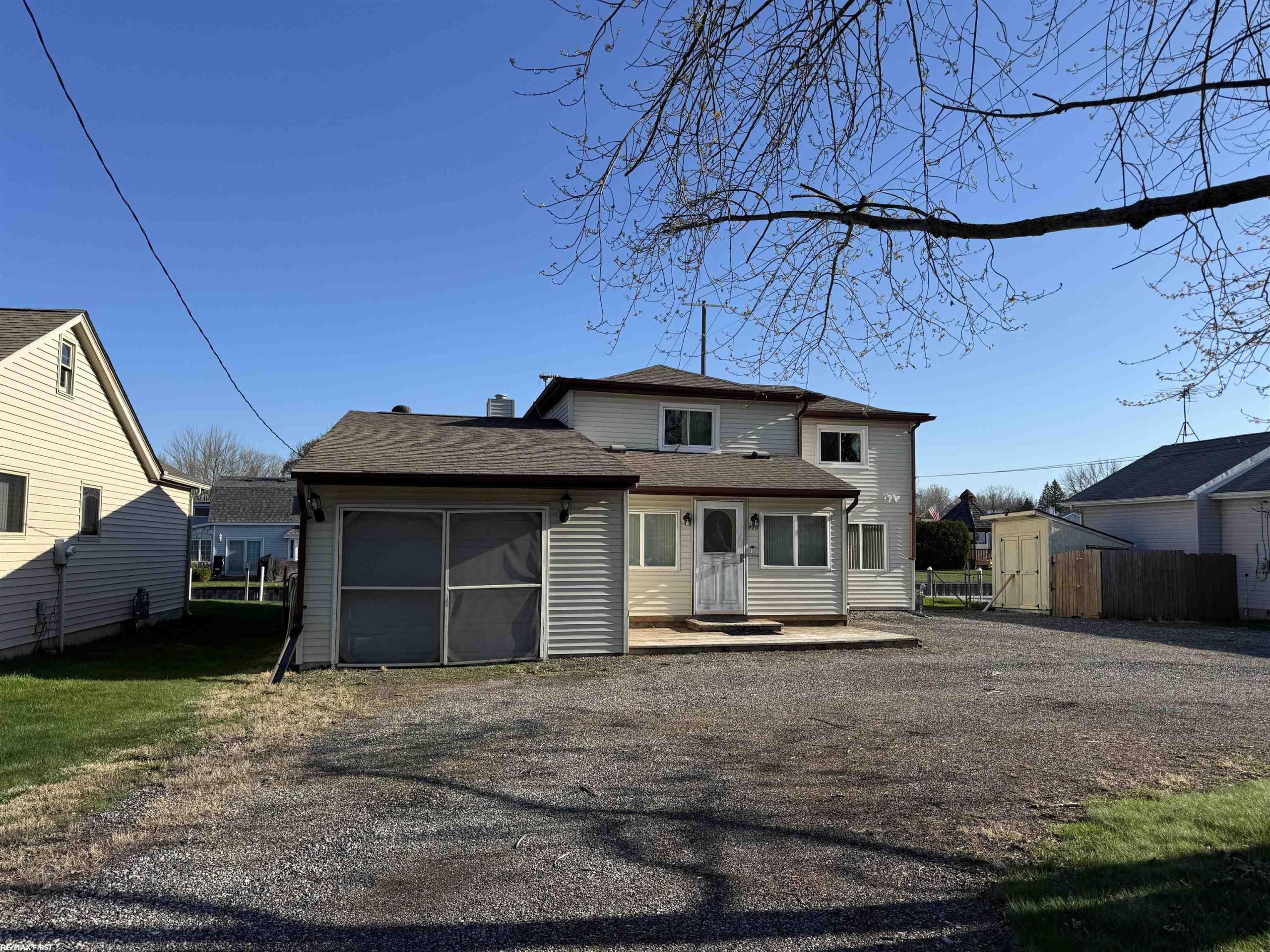 710 Ruskin AVE