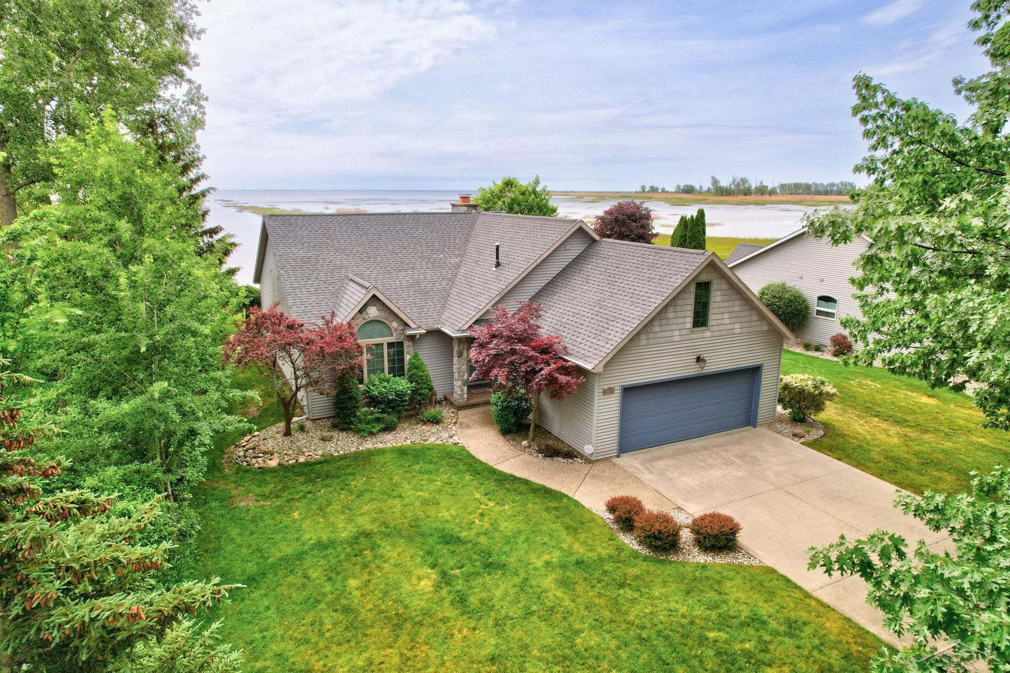 1108 Cove CT