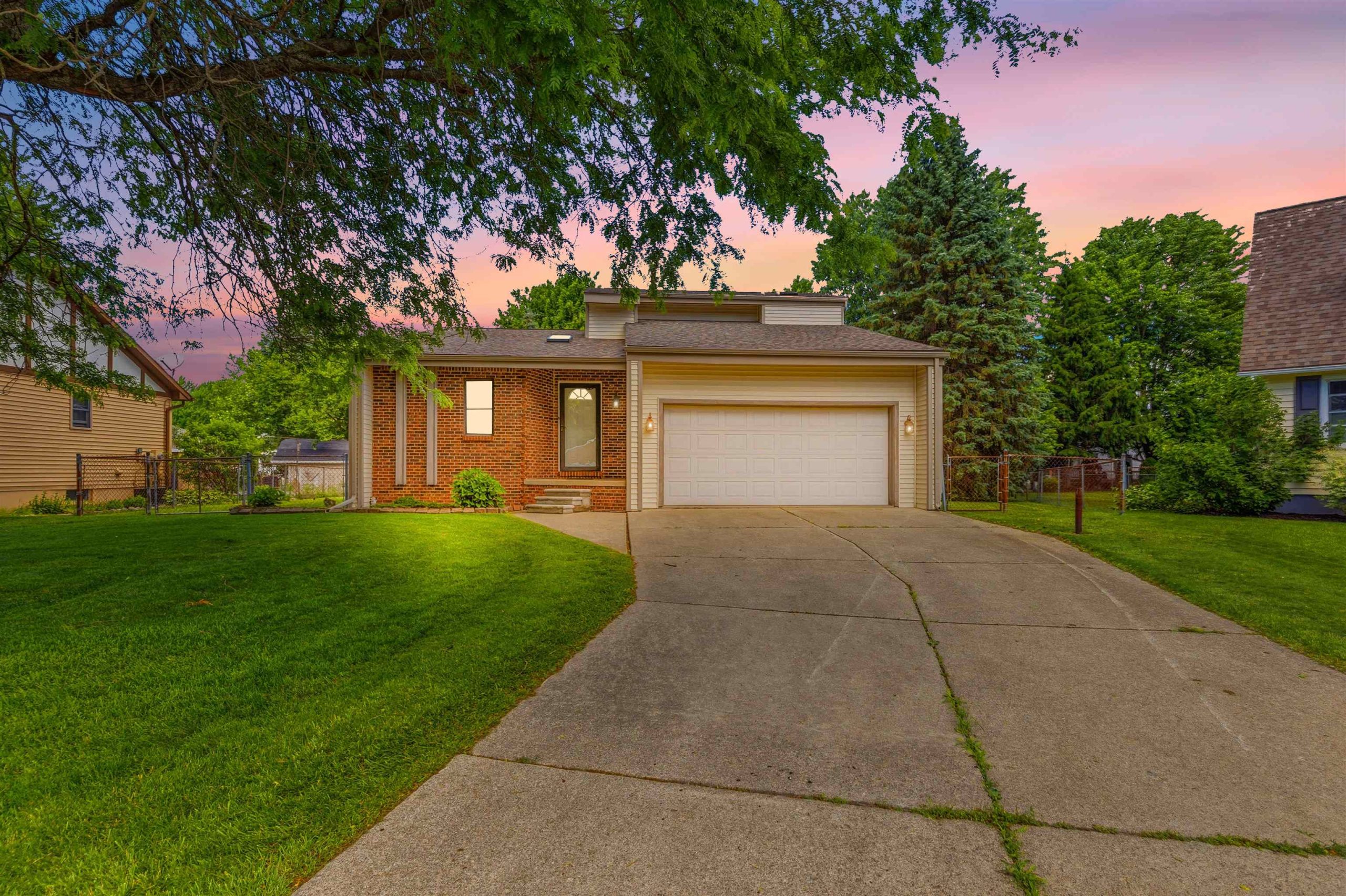 514 Rochelle CT