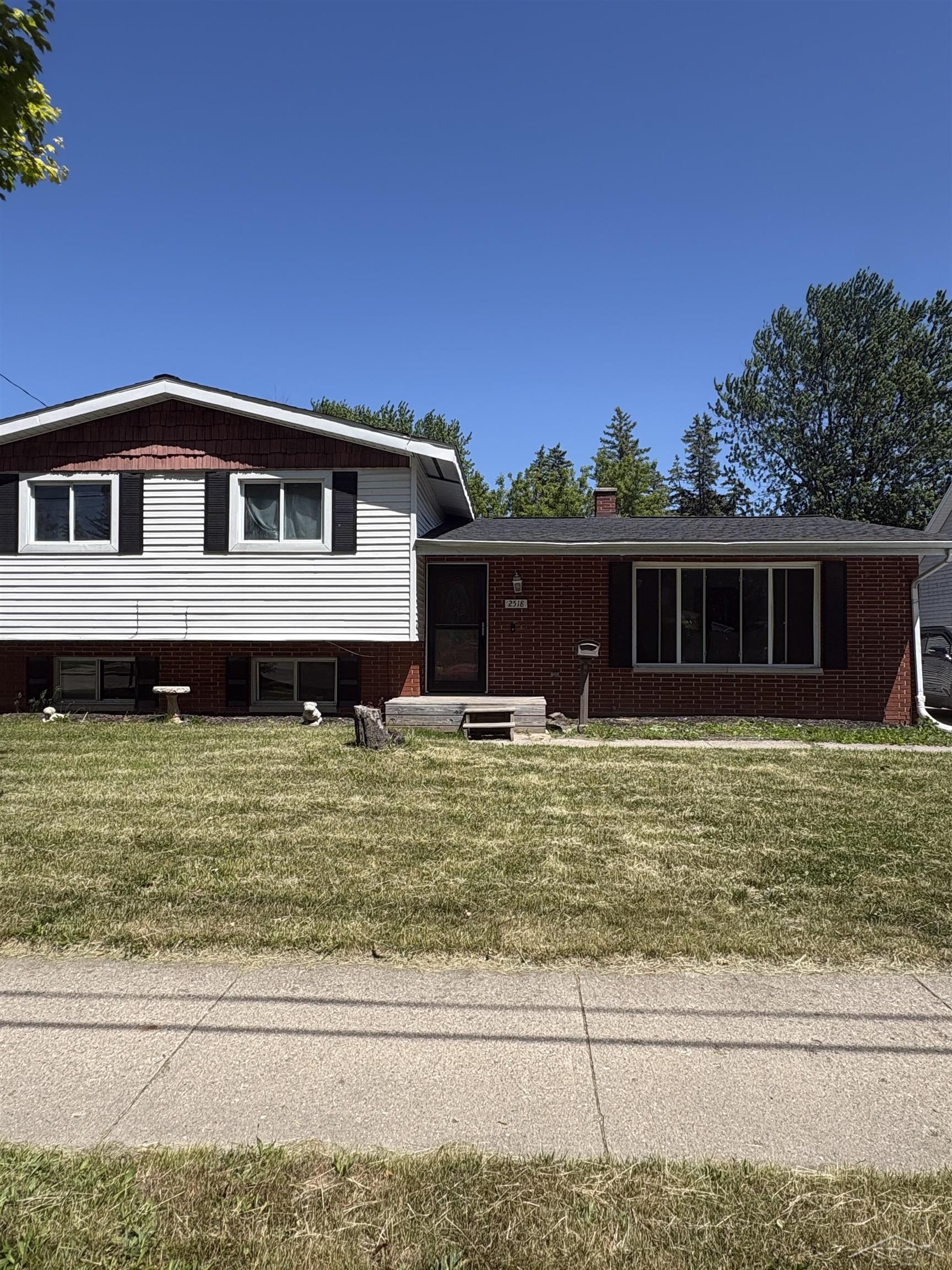 2518 Whitemore PL