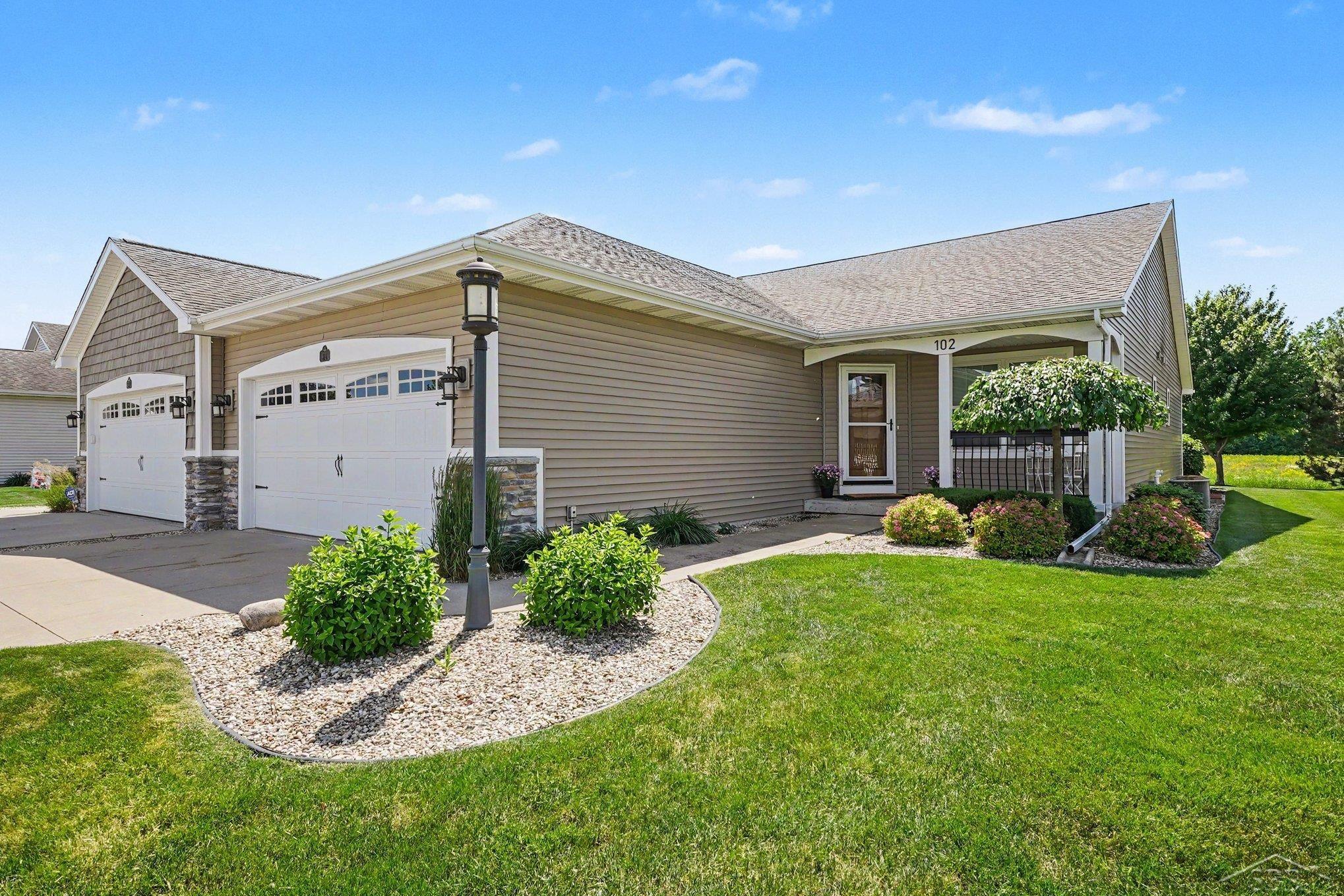 102 Tuscany CIR