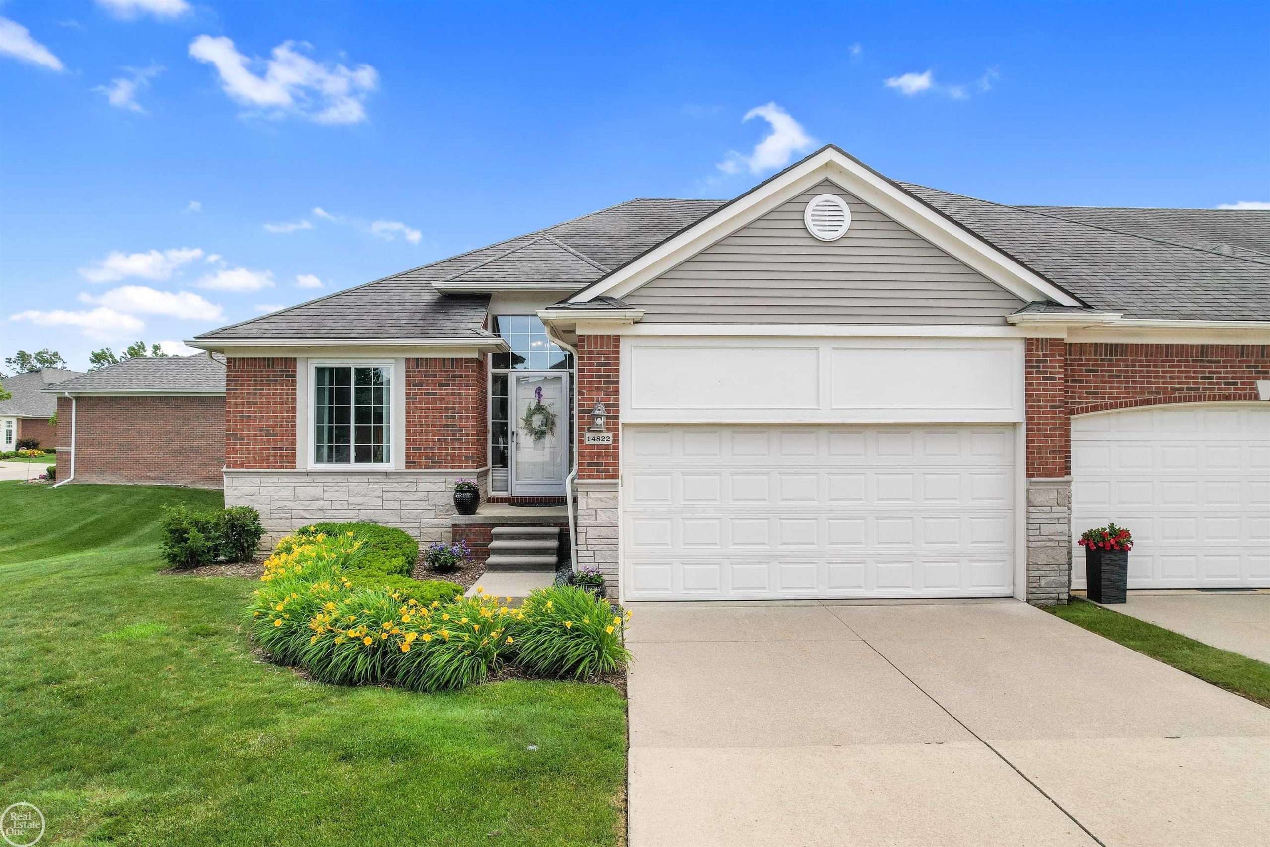 14822 Village Park CIR