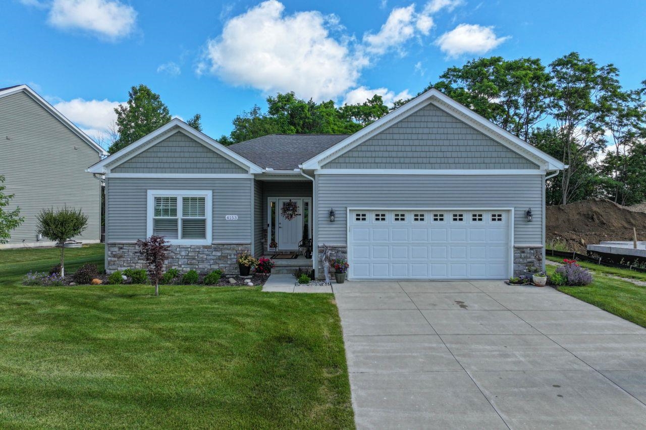 4153 Cedar LN