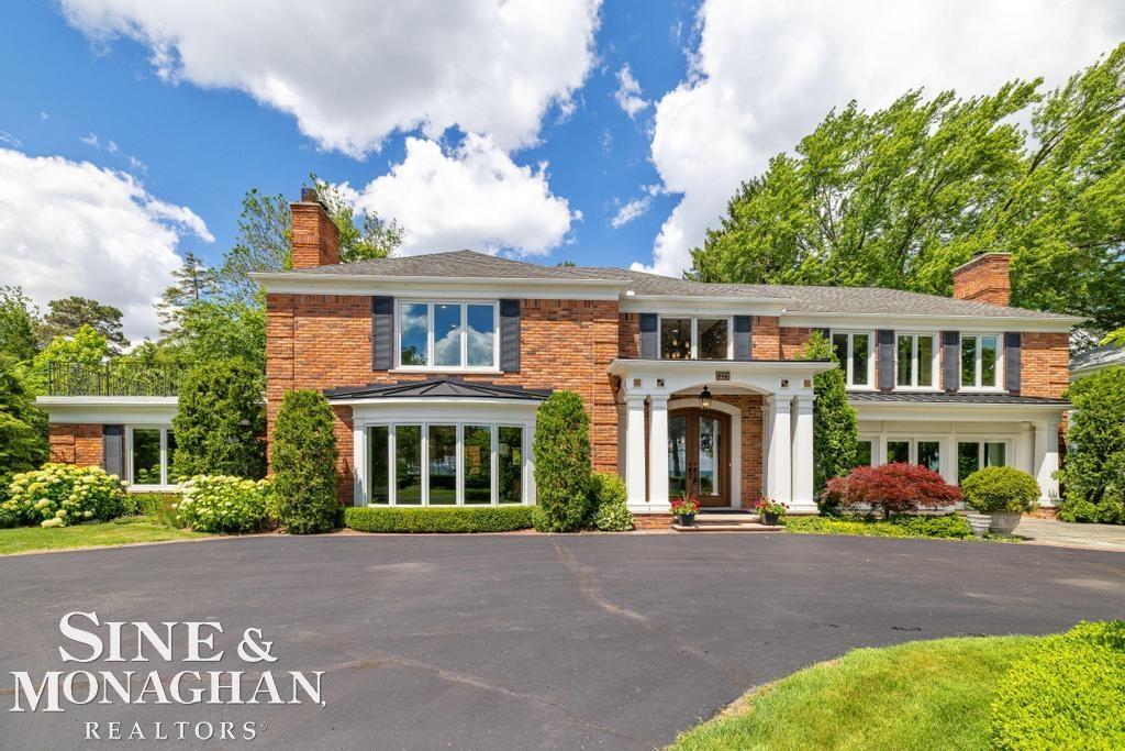 529 Lake Shore RD