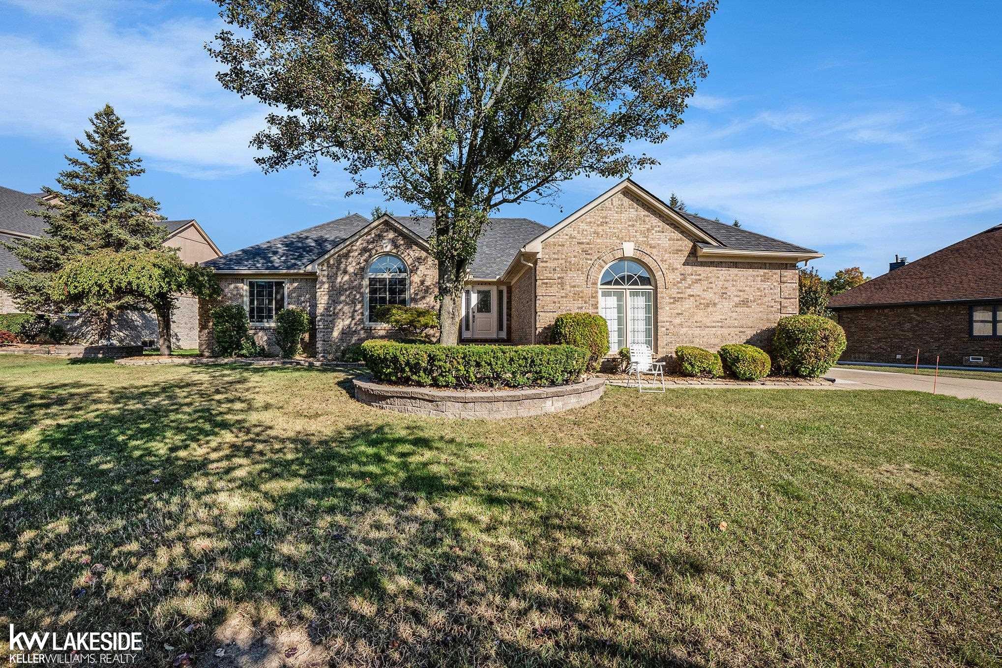 2679 Larch DR