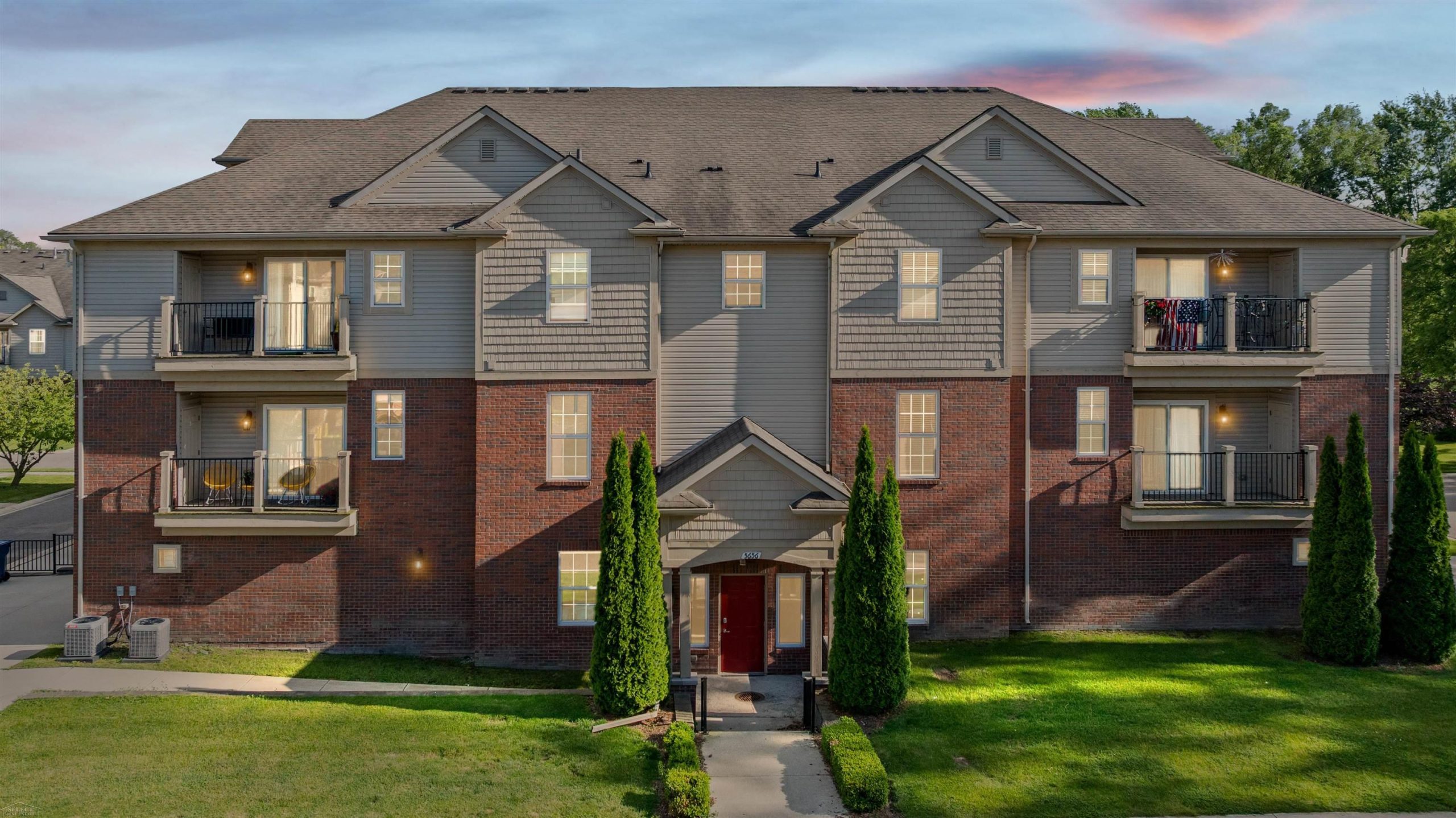 5656 Flagstaff Pines DR