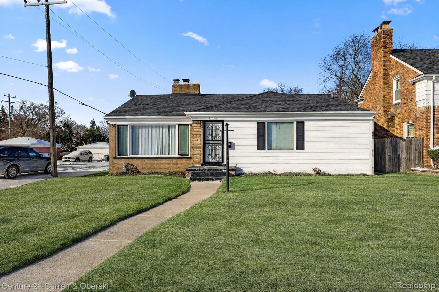 15805, Lindsay, Detroit, Michigan, 48227