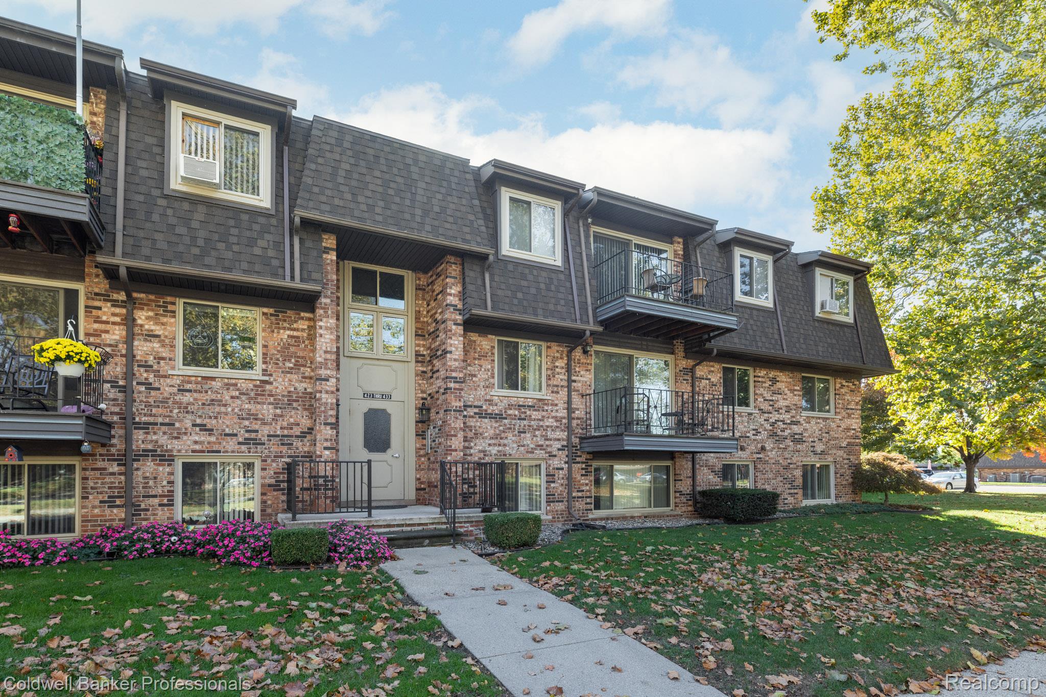 425, Riviera, St. Clair Shores, Michigan, 48080