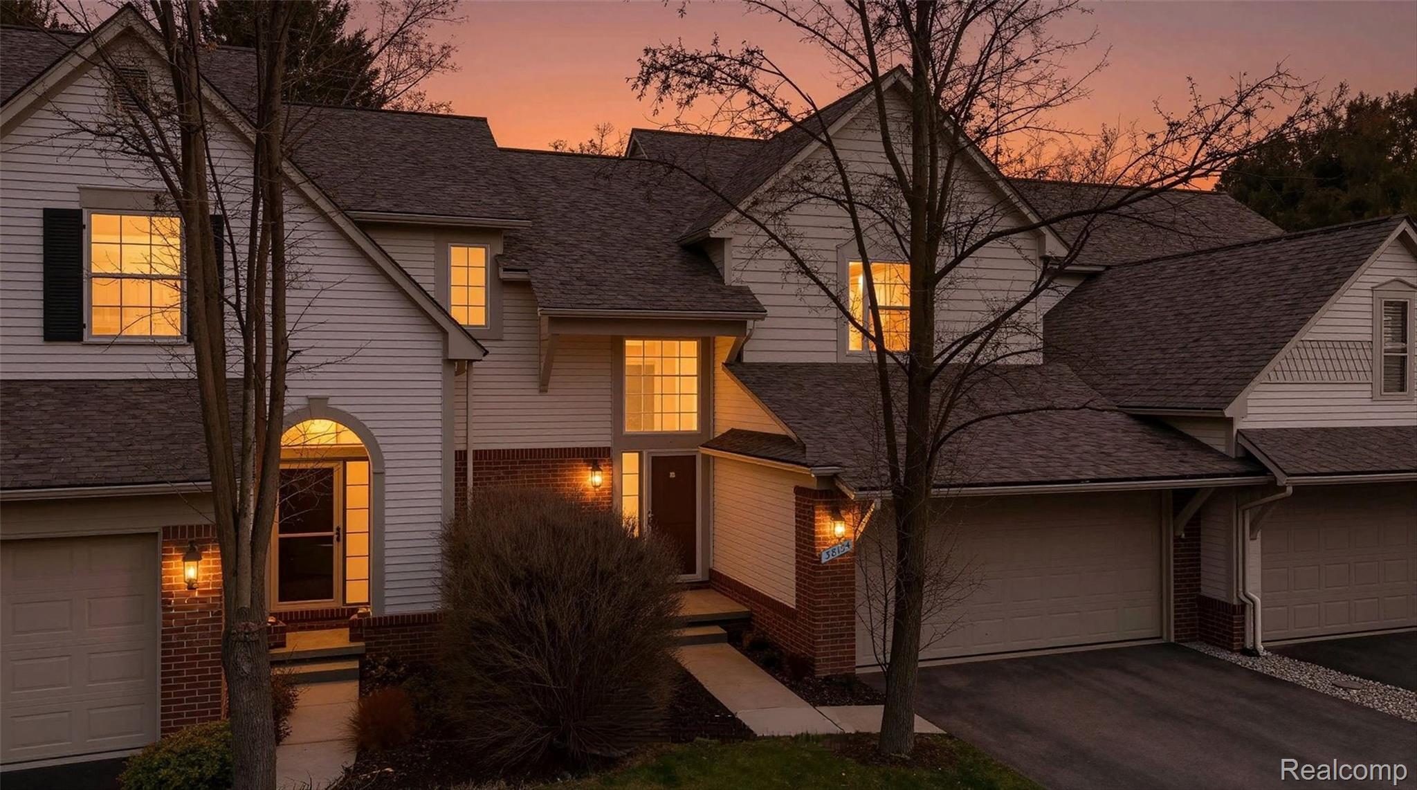 38154, Saratoga, Farmington Hills, Michigan, 48331