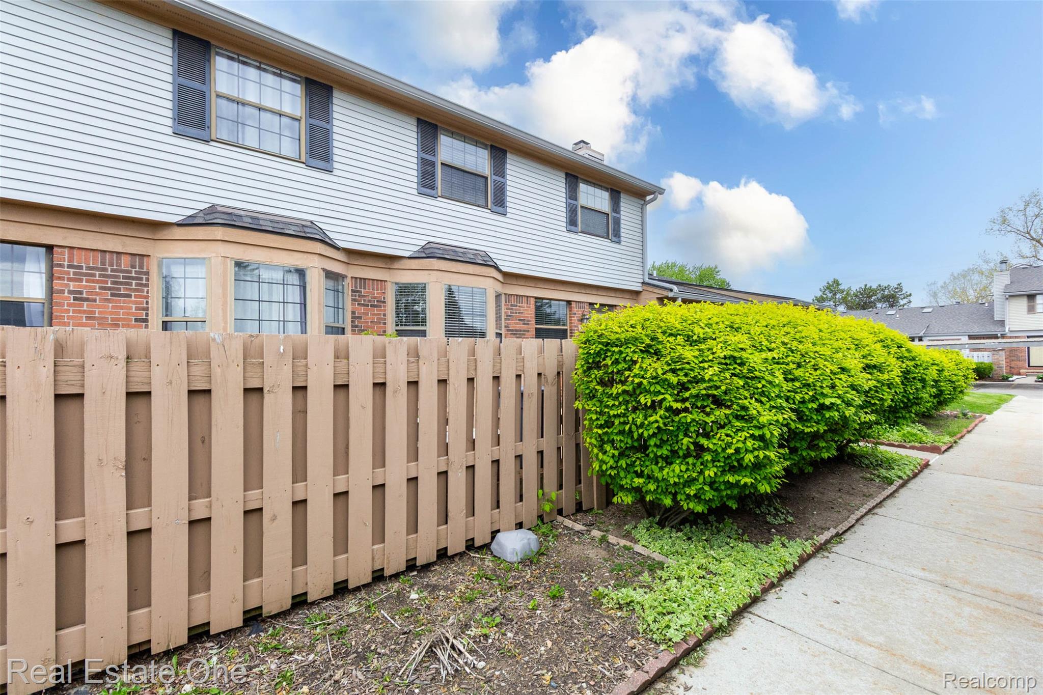 1891, Vine Way, #33, Canton, Michigan, 48188