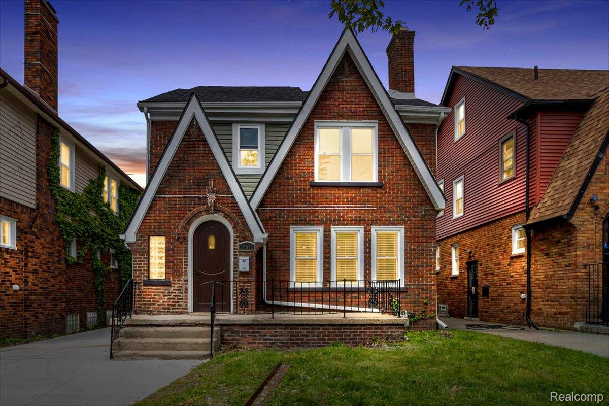16515, Ohio, Detroit, Michigan, 48221