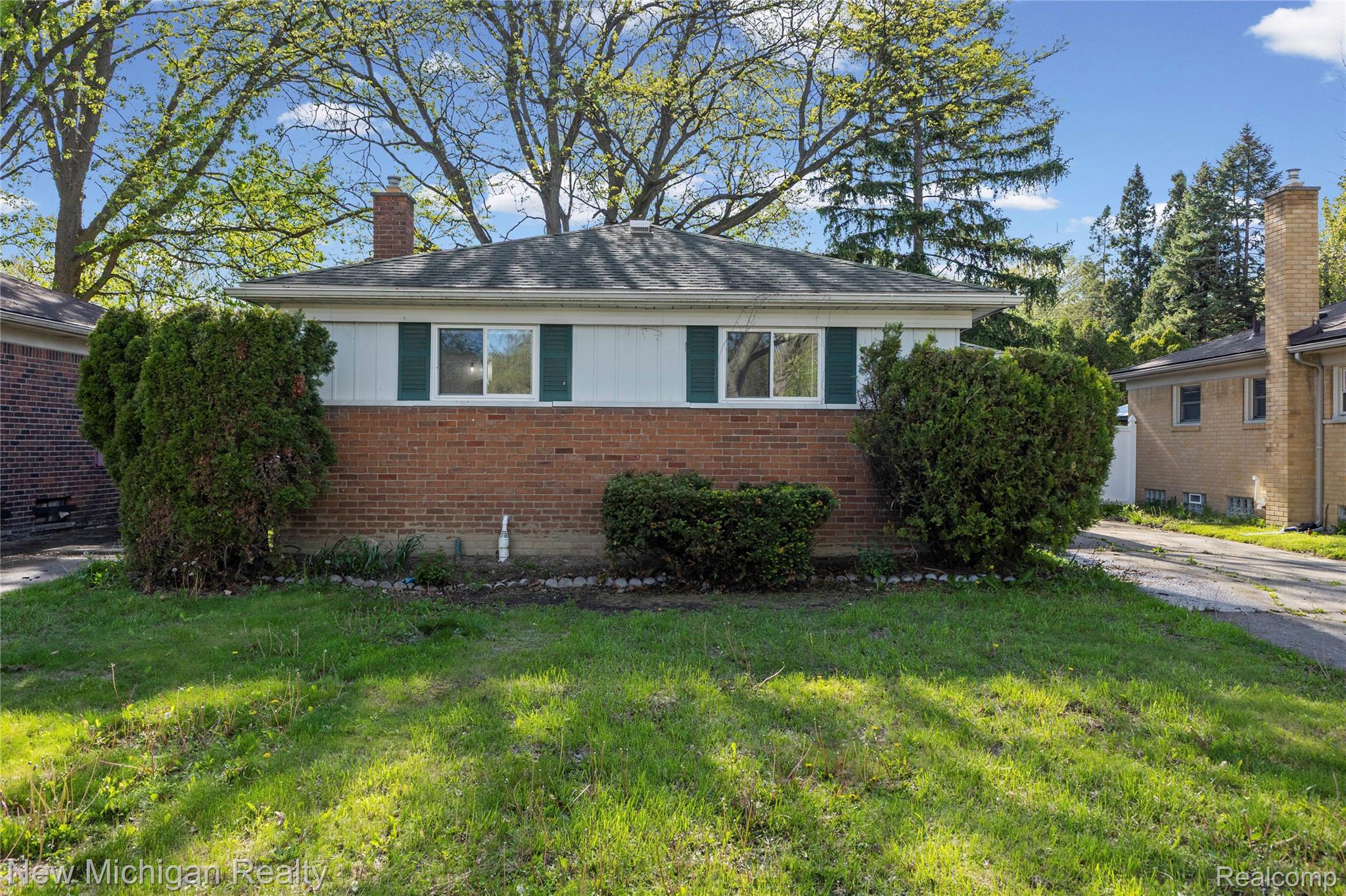 21901, Harding, Oak Park, Michigan, 48237