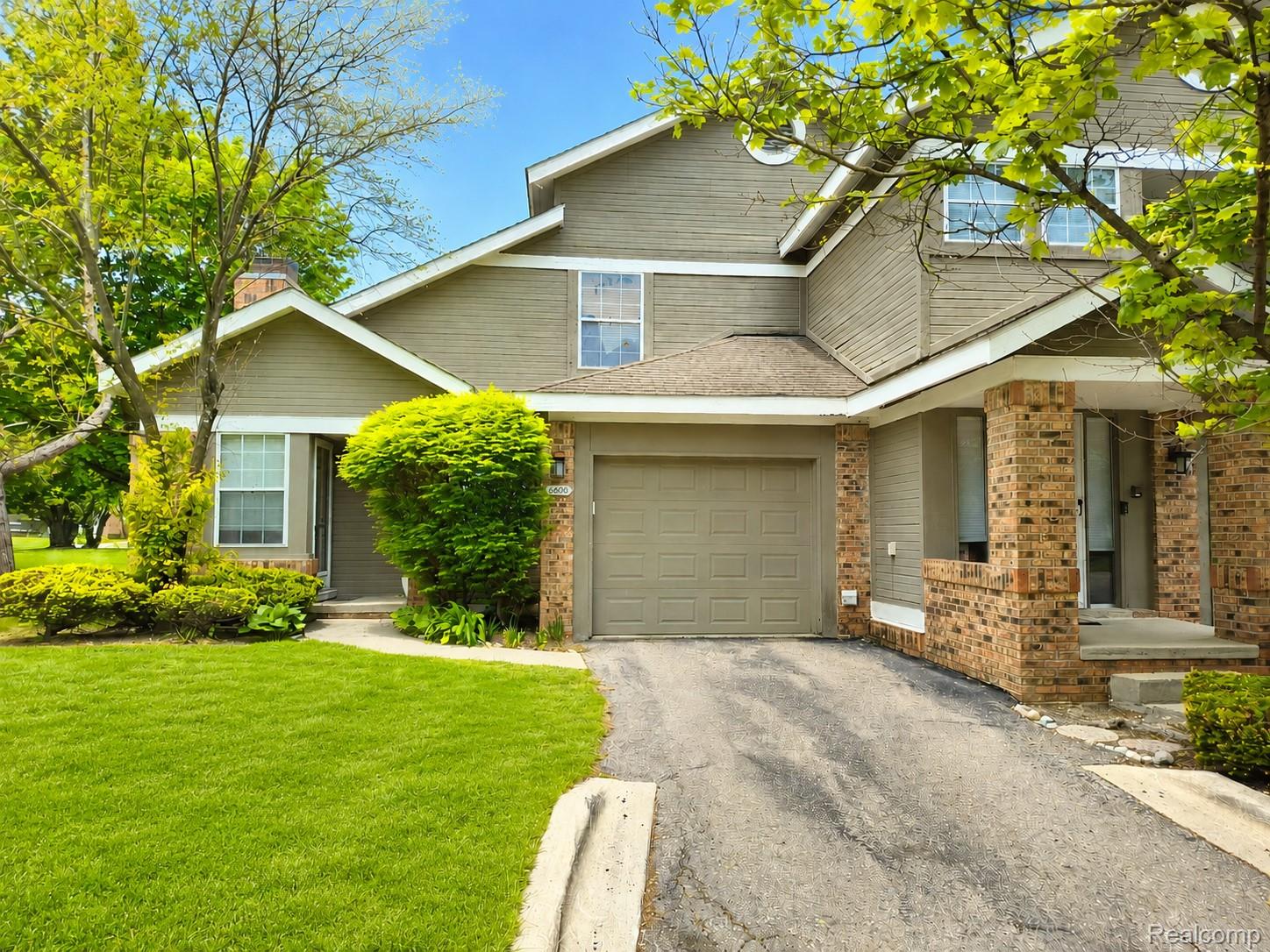 6606, Embers, West Bloomfield, Michigan, 48322