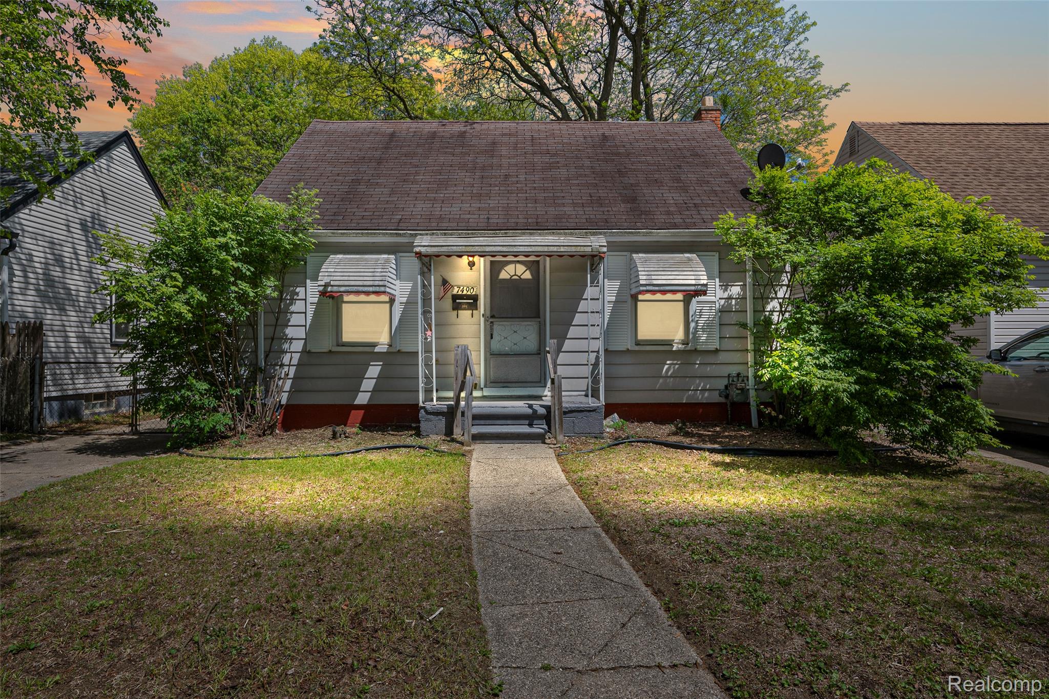 7490, Lamphere, Redford, Michigan, 48239