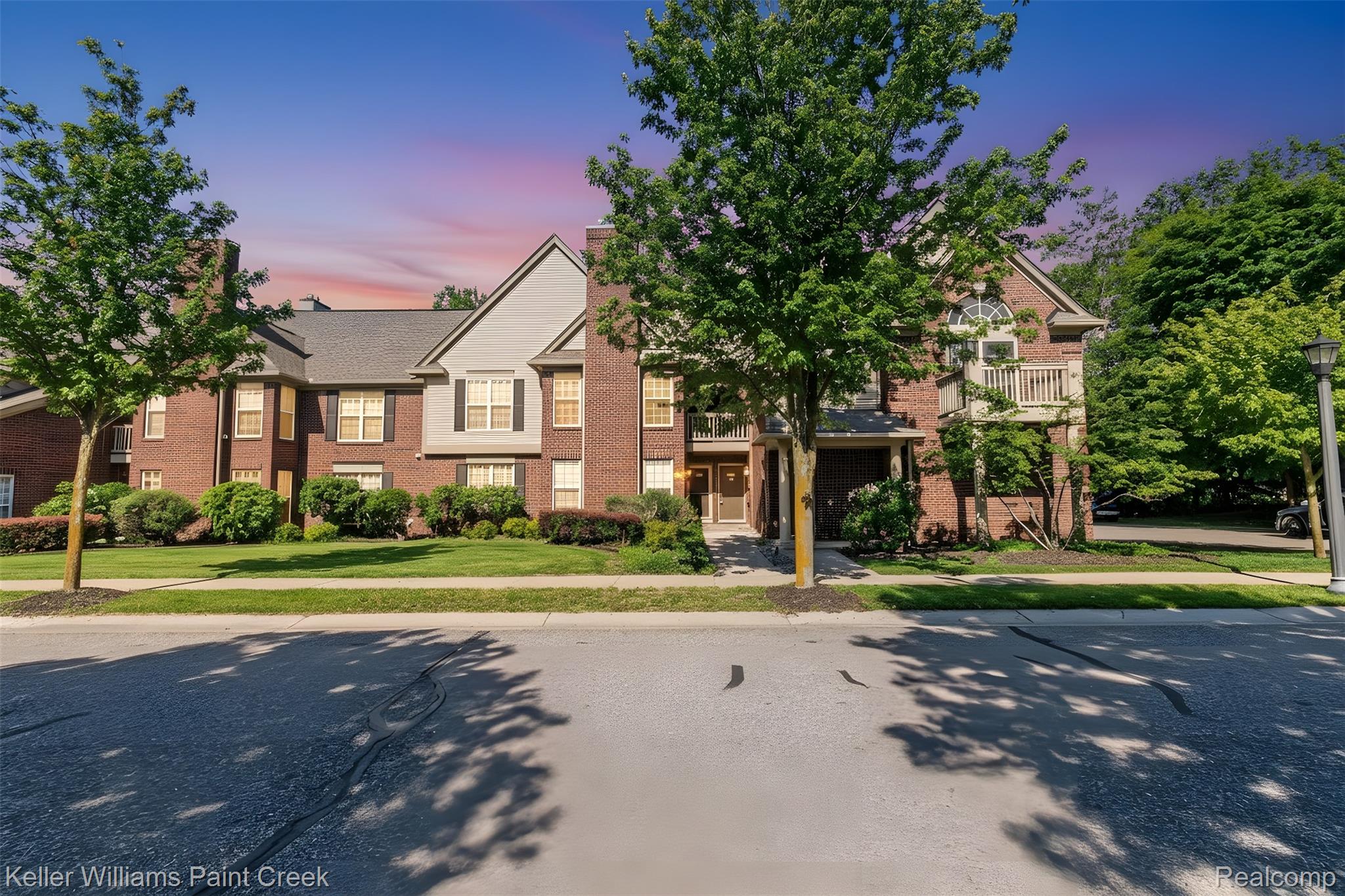 28569, Carlton Way, Novi, Michigan, 48377