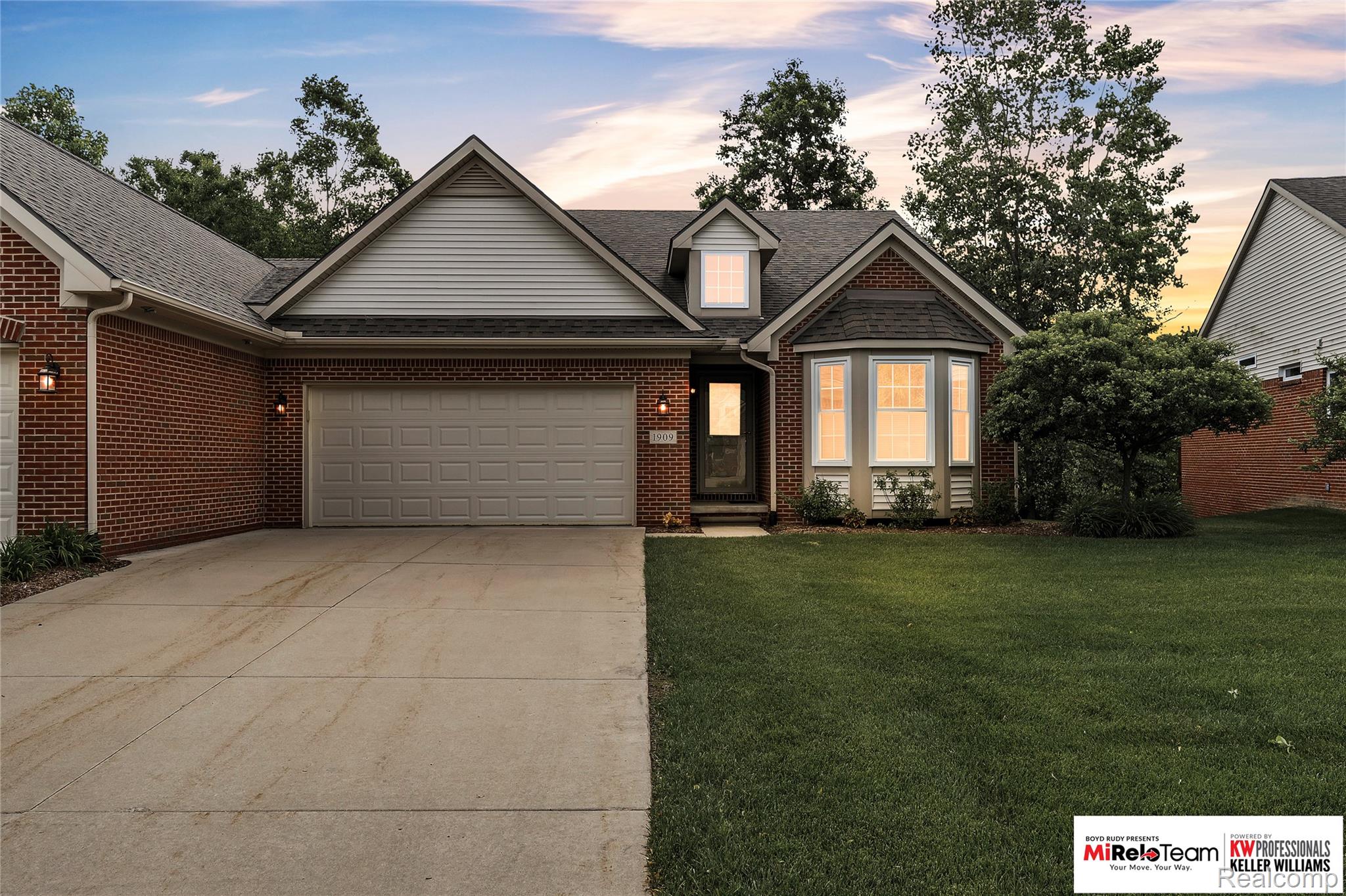 1909, Egret Pointe, Howell, Michigan, 48843