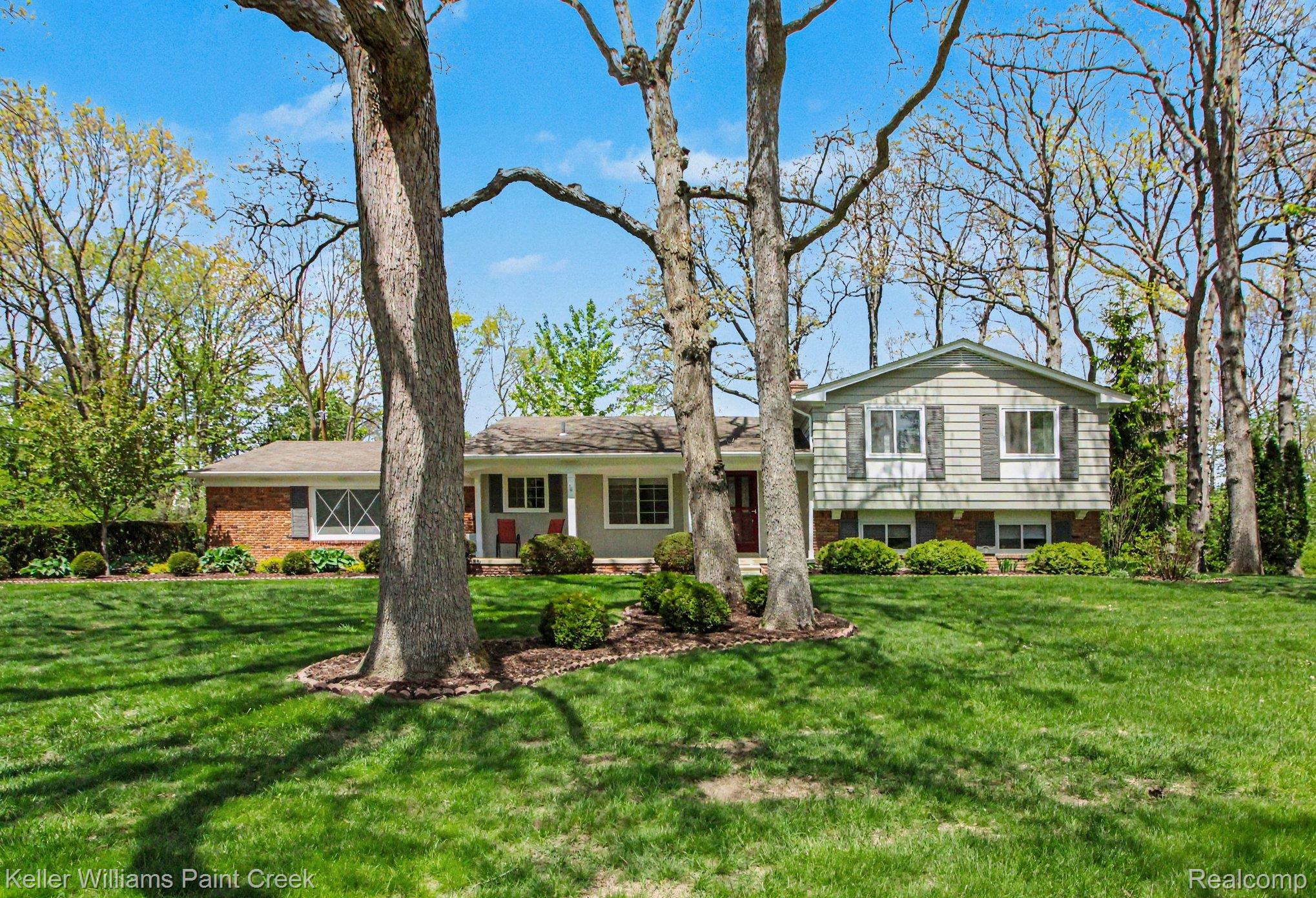 3370, Aquinas, Rochester Hills, Michigan, 48309