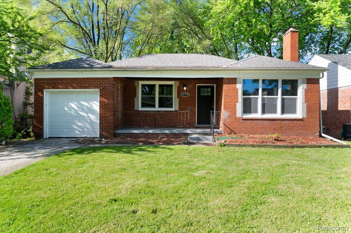 20910, Van Antwerp, Harper Woods, Michigan, 48225