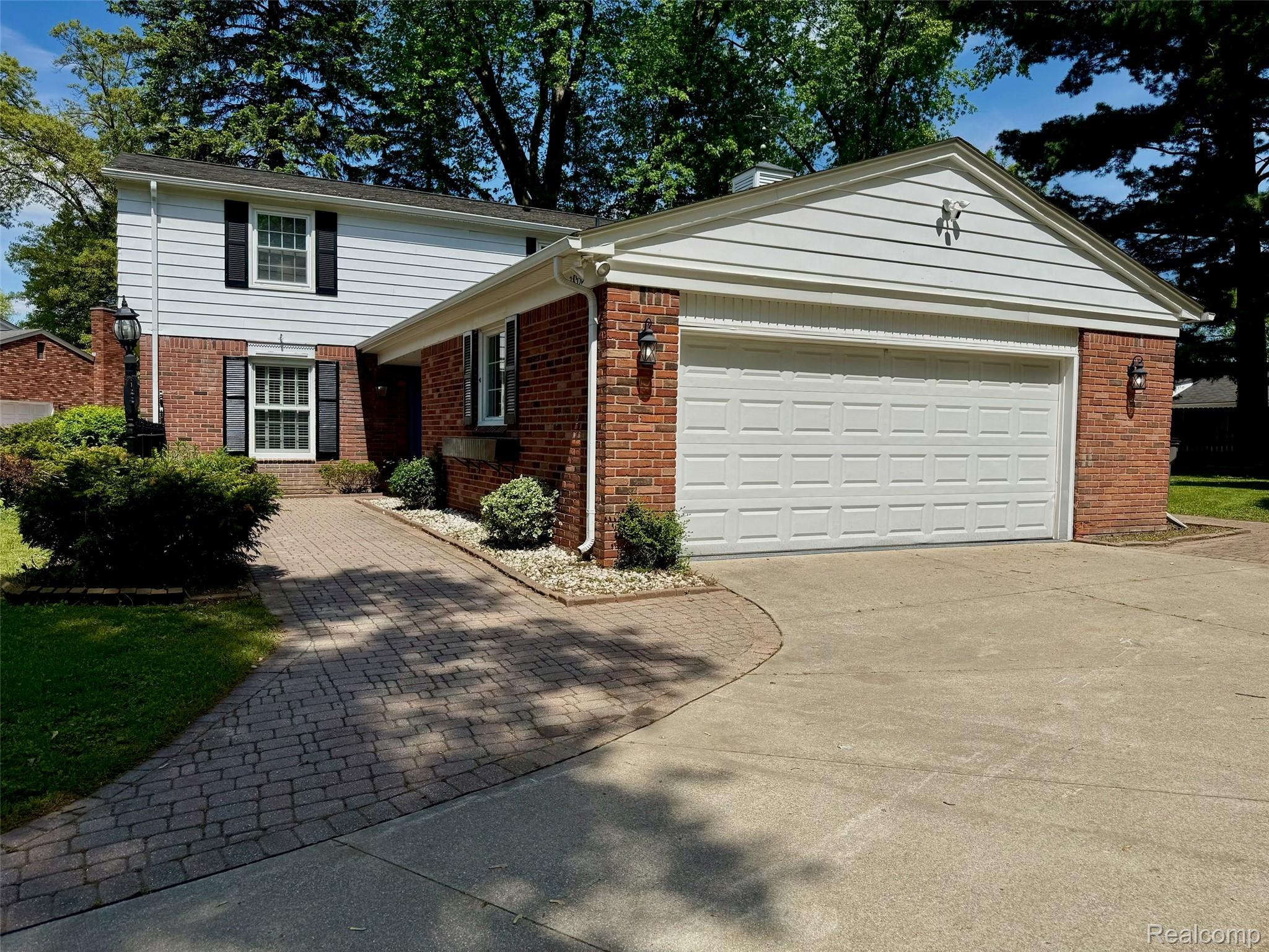 38552, Macintosh, Clinton Township, Michigan, 48036