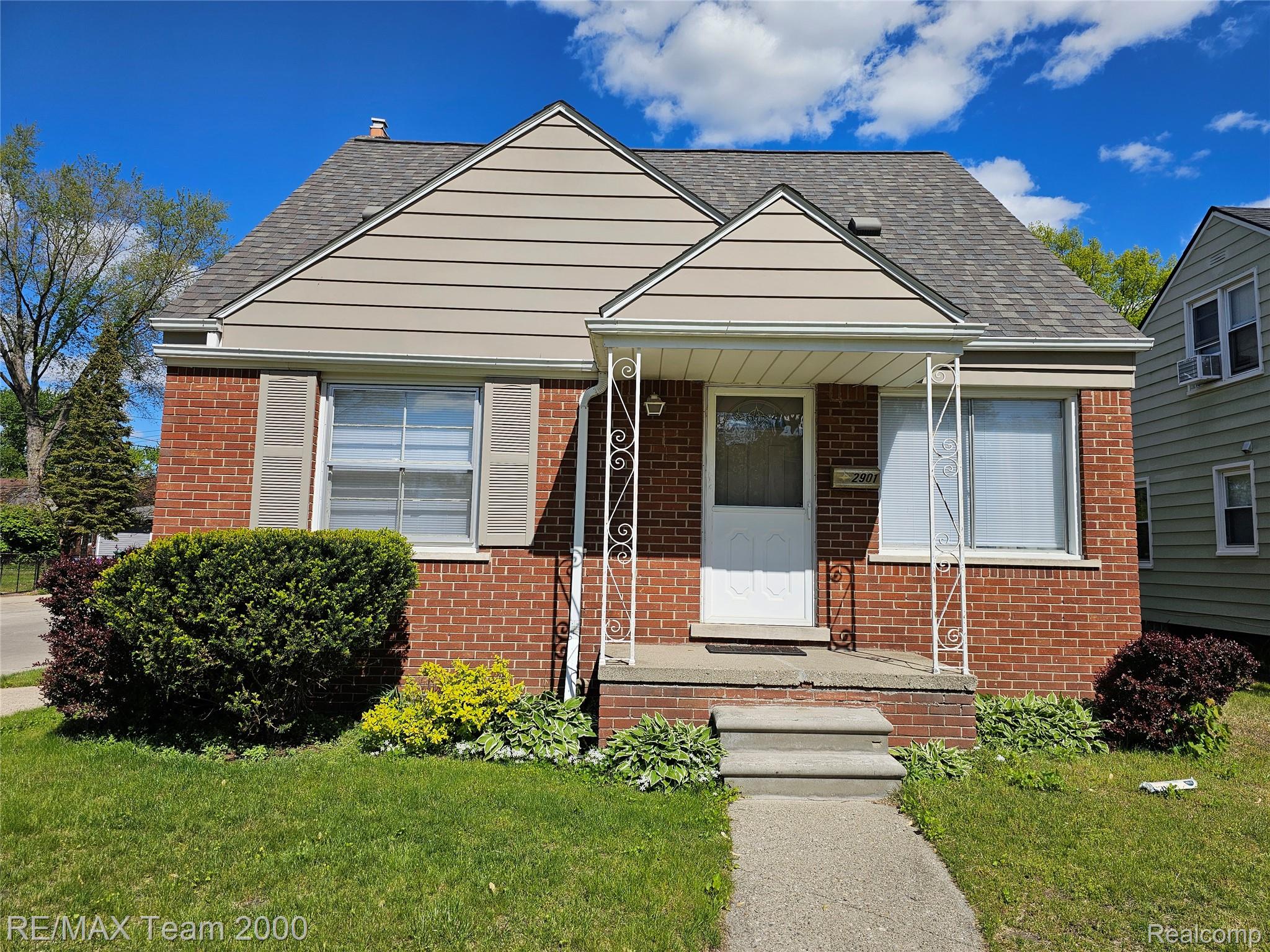 2901, Hubbard, Dearborn, Michigan, 48124